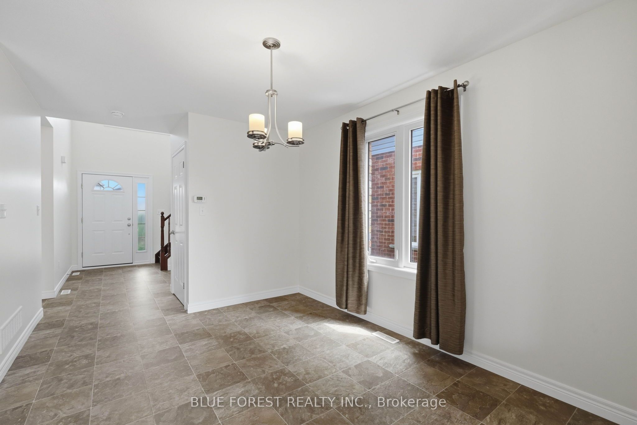 1888 Stackhouse Crescent Property Photo 6