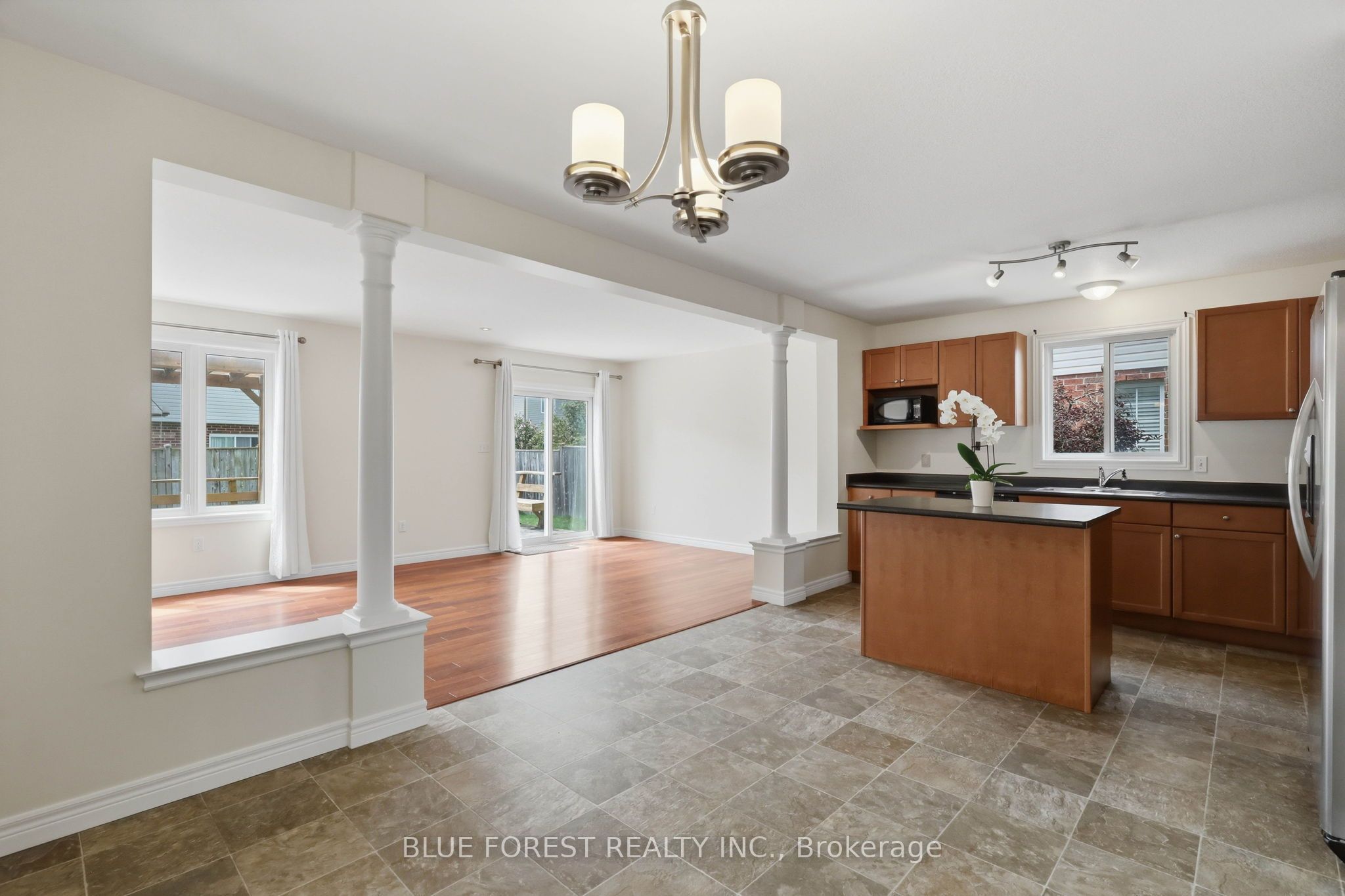 1888 Stackhouse Crescent Property Photo 11