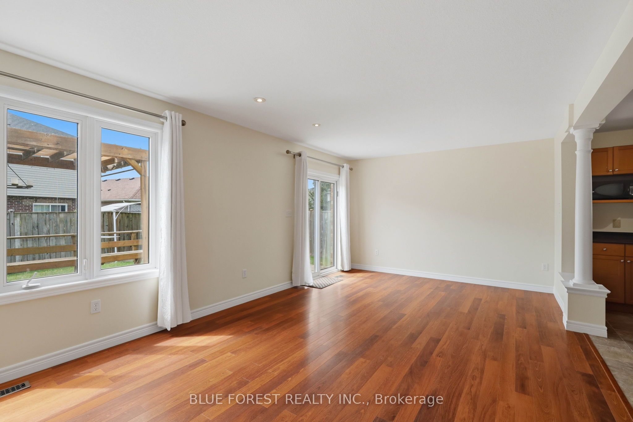 1888 Stackhouse Crescent Property Photo 13