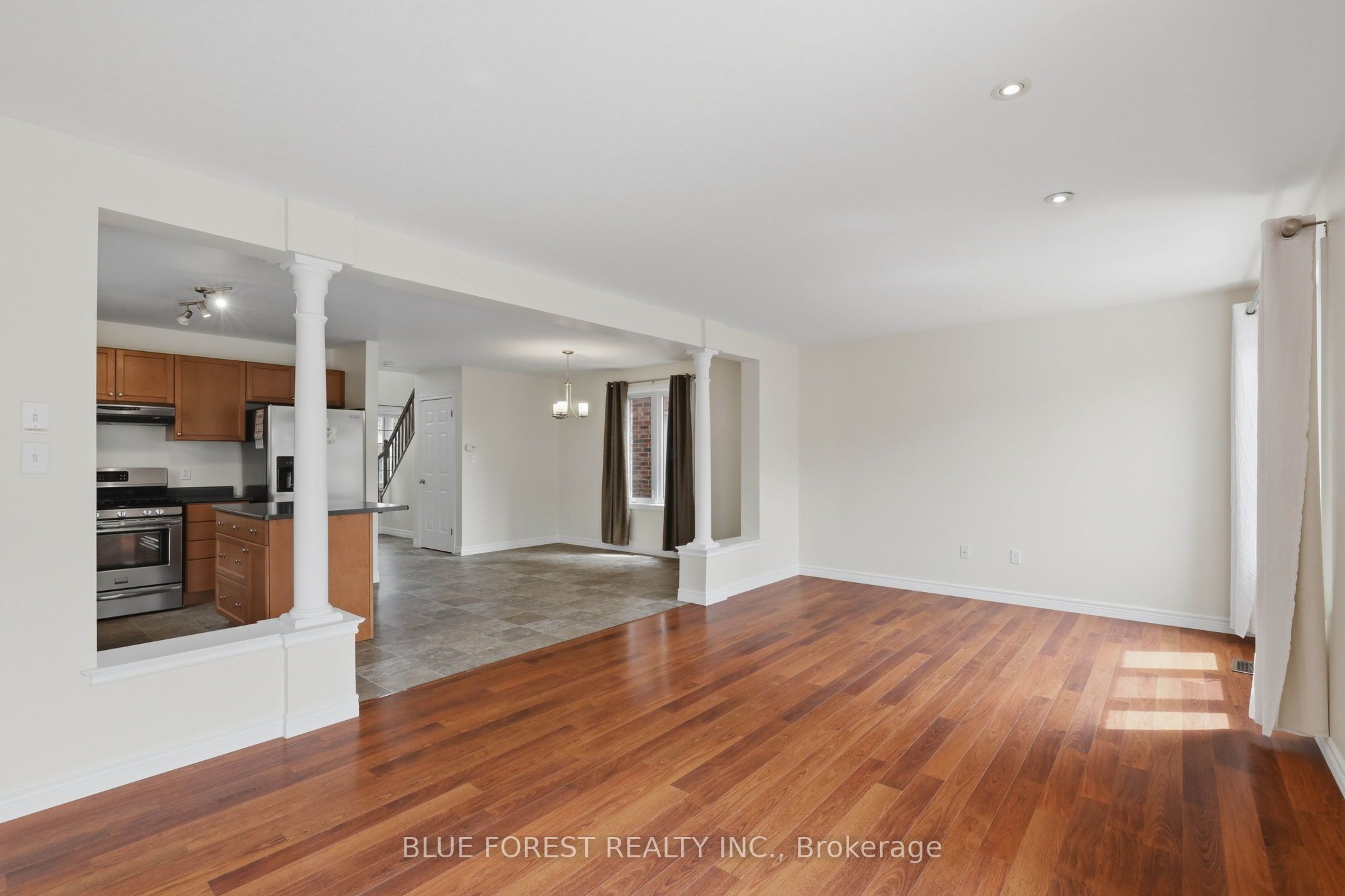 1888 Stackhouse Crescent Property Photo 14