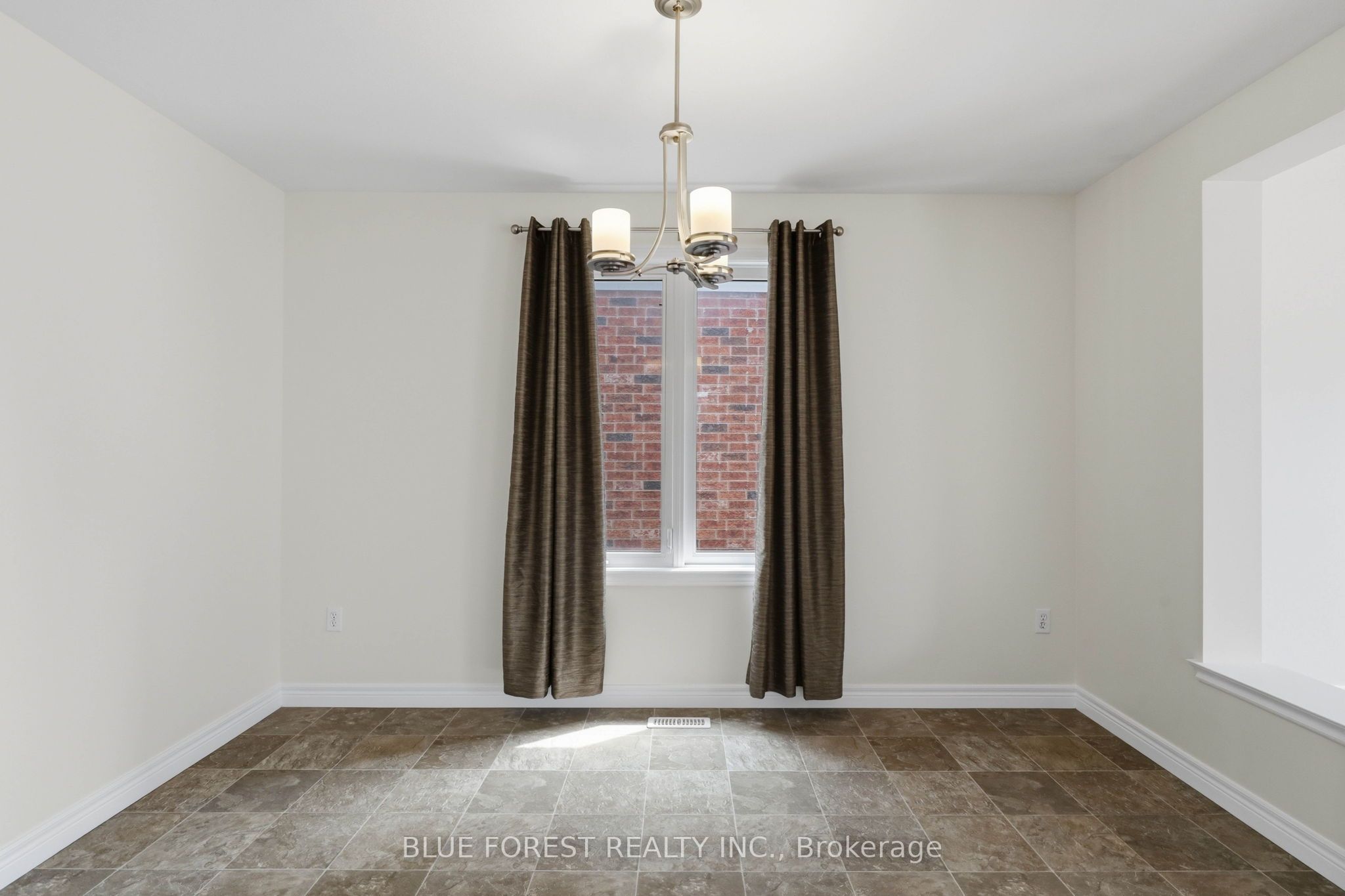 1888 Stackhouse Crescent Property Photo 20