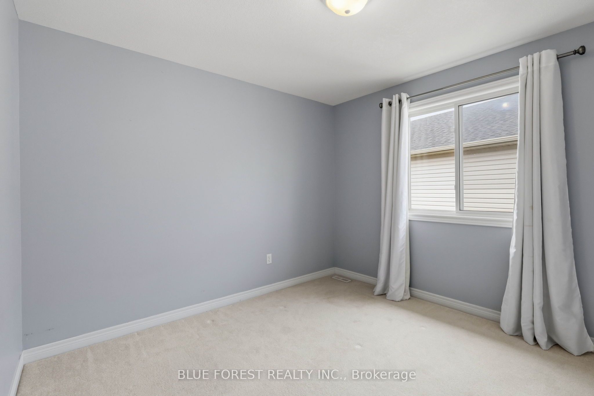 1888 Stackhouse Crescent Property Photo 27