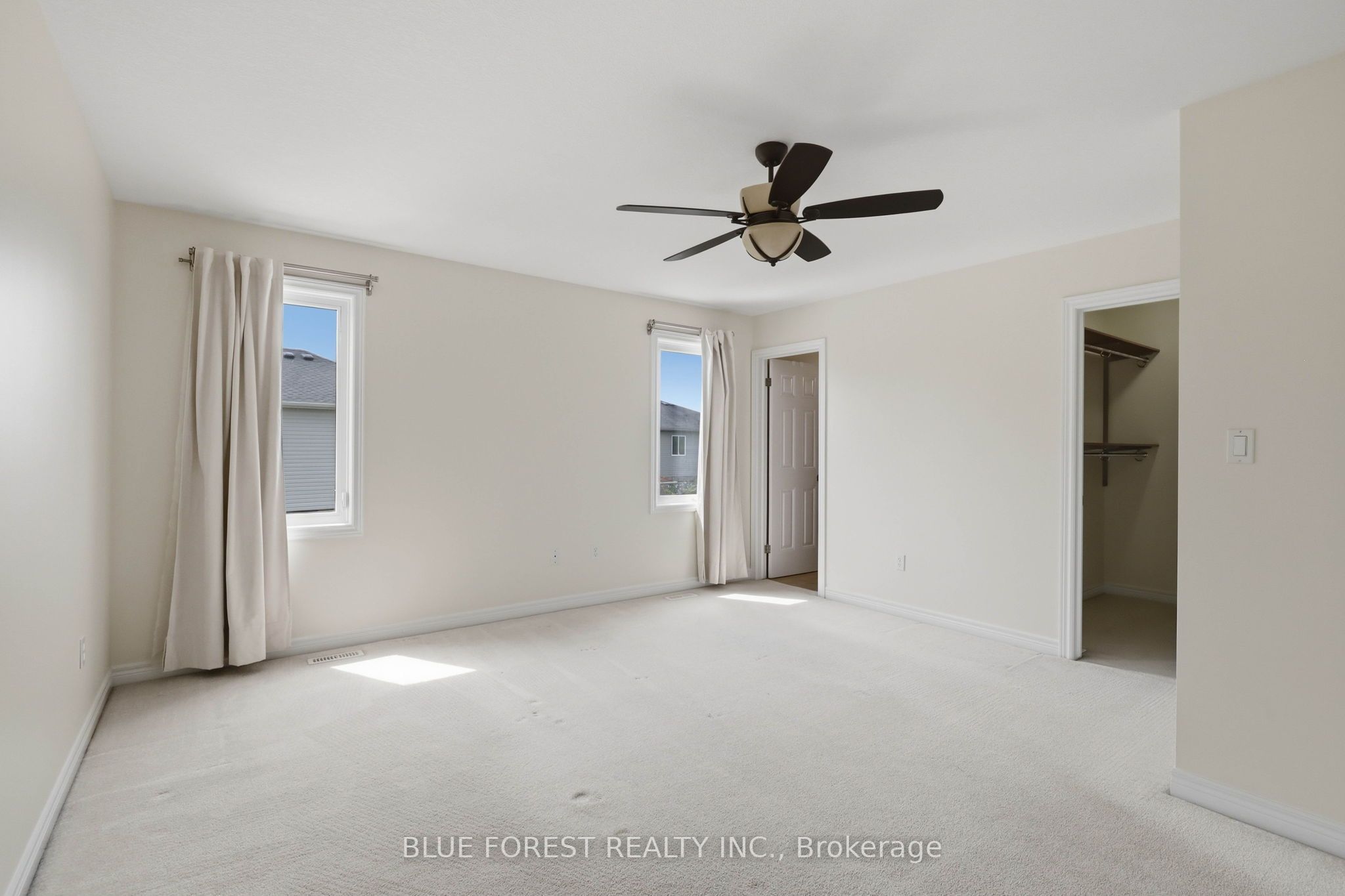 1888 Stackhouse Crescent Property Photo 32