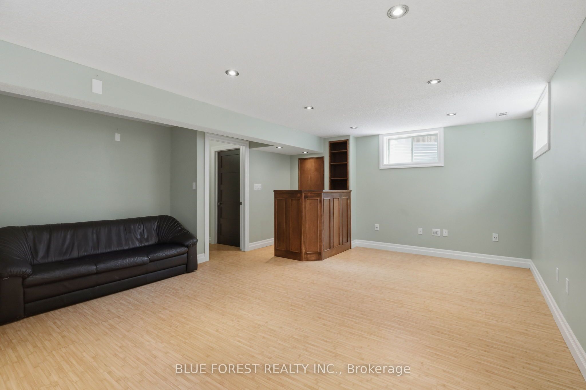 1888 Stackhouse Crescent Property Photo 37