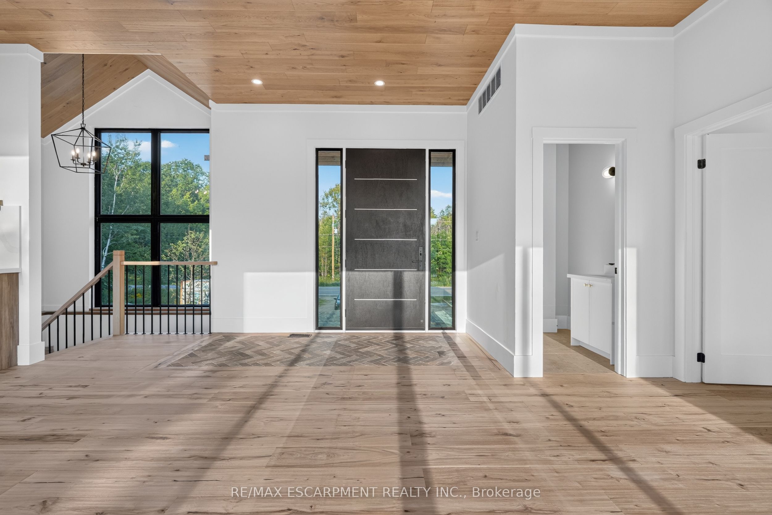 1641 Brackenrig Road Property Photo 4