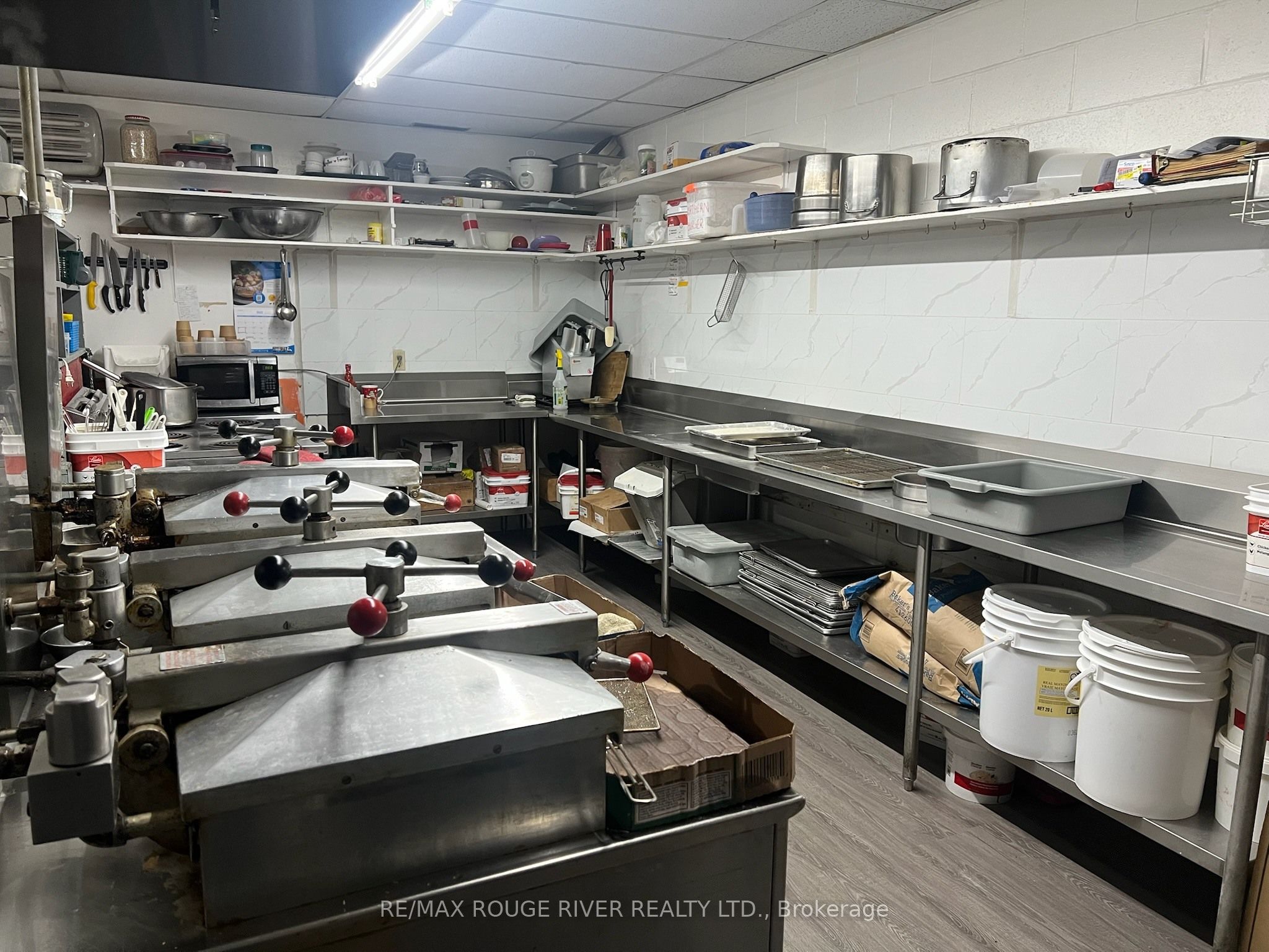 X13679920 Property Photo 11