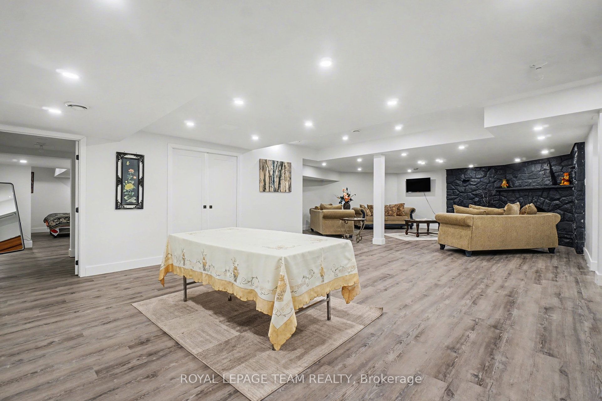 1570 River Road Property Photo 5
