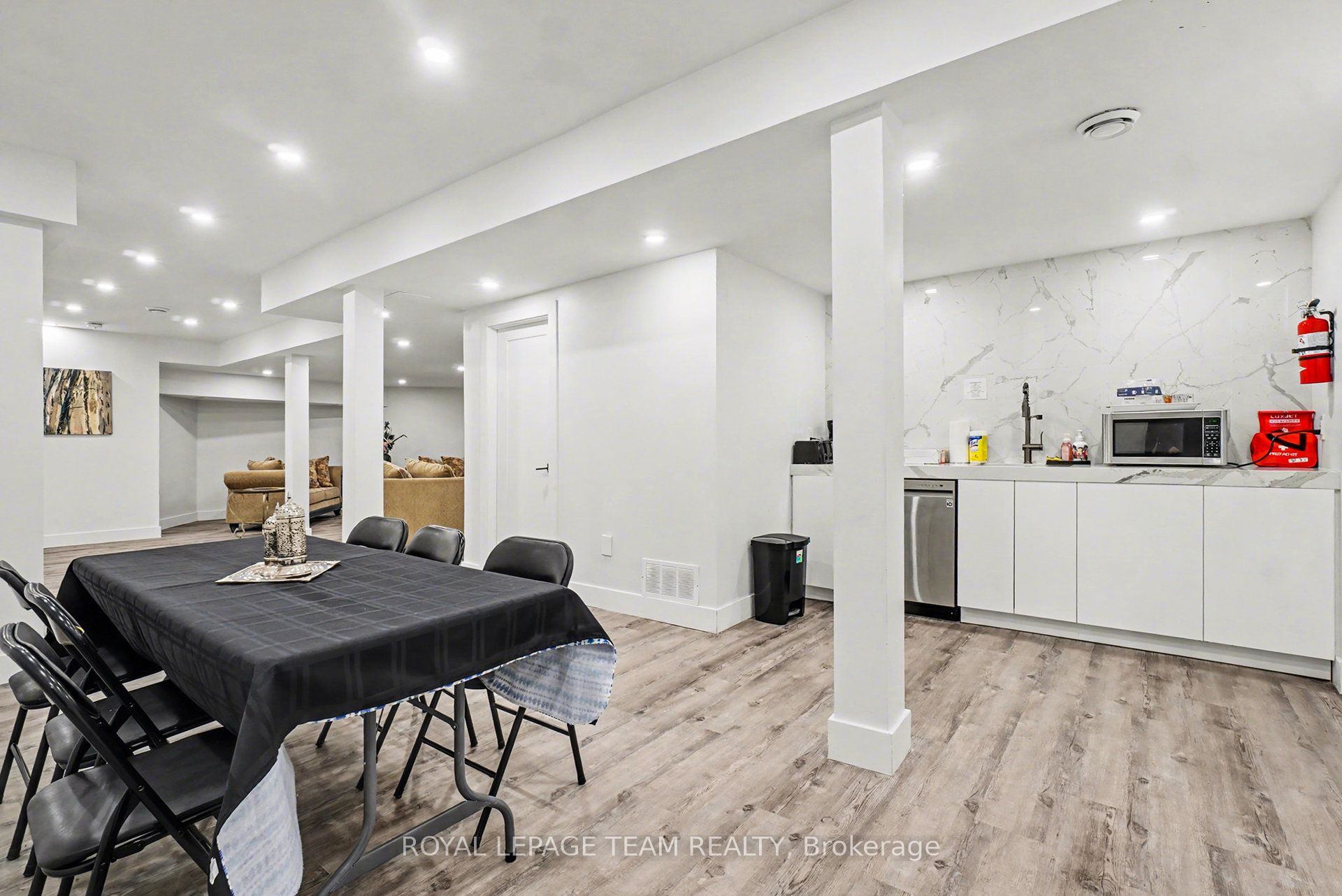 1570 River Road Property Photo 10