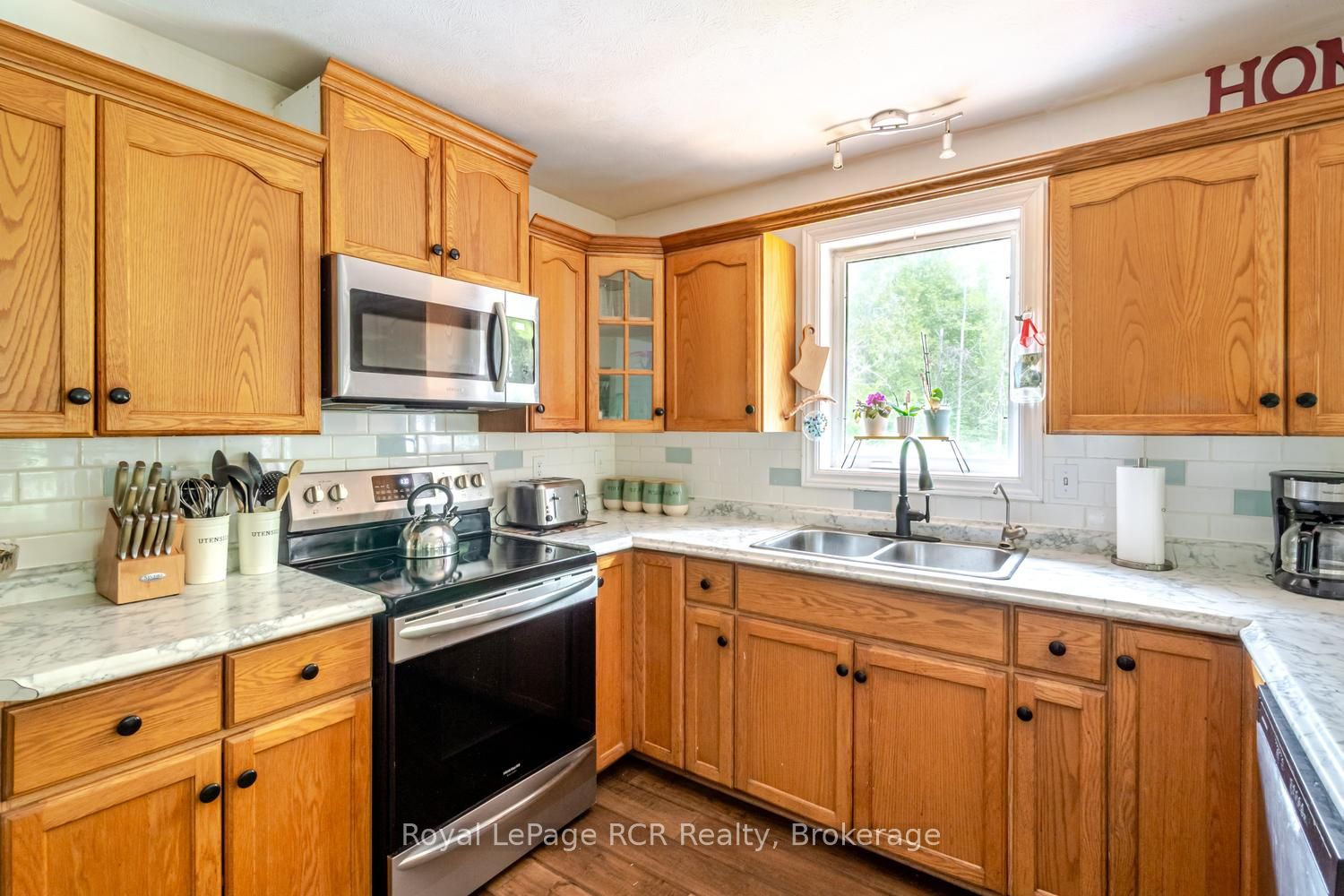 55 Shamrock Boulevard Property Photo 15