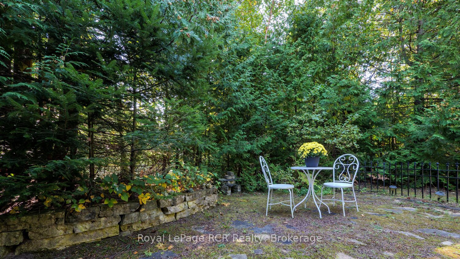 55 Shamrock Boulevard Property Photo 33