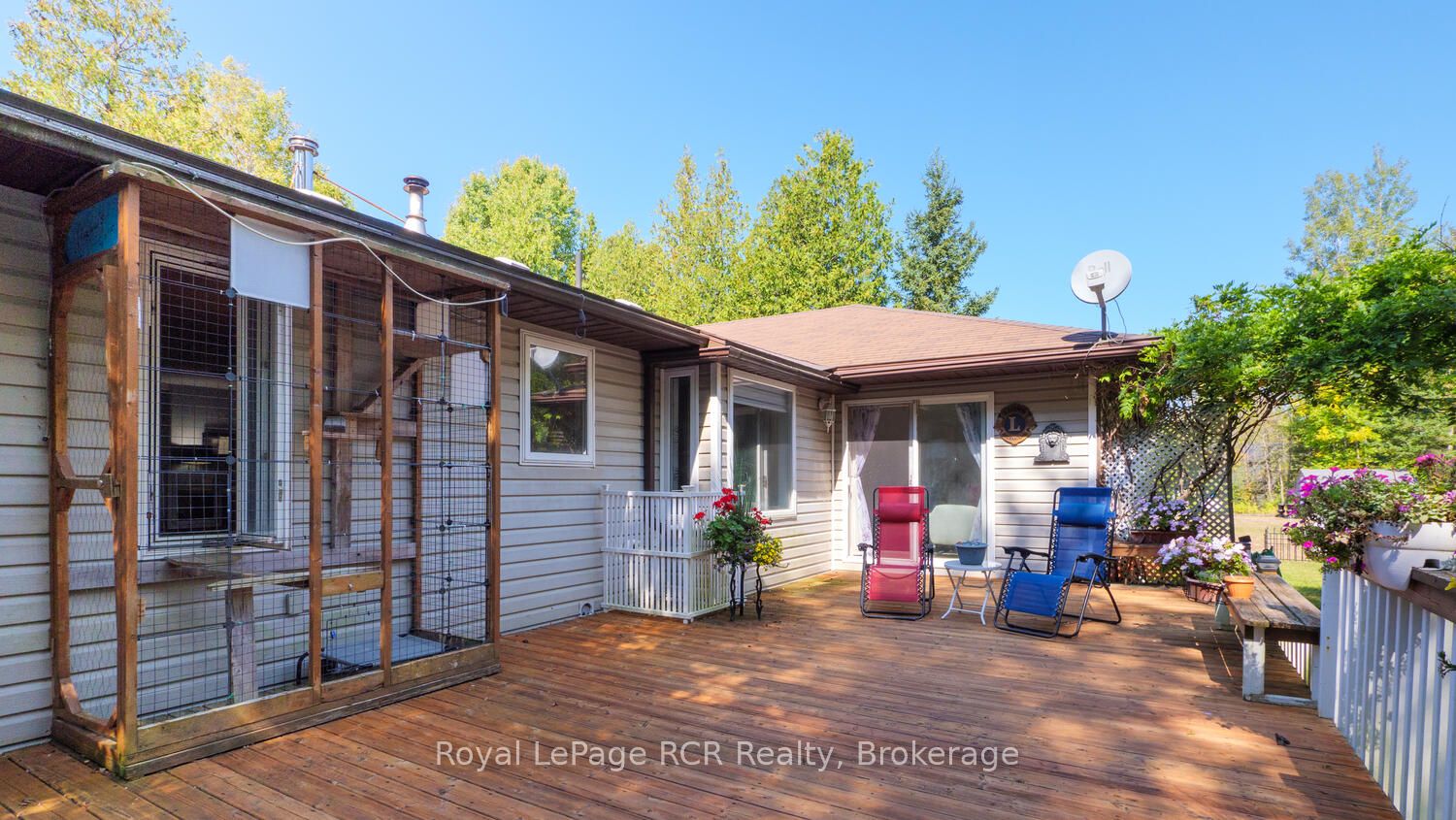 55 Shamrock Boulevard Property Photo 37