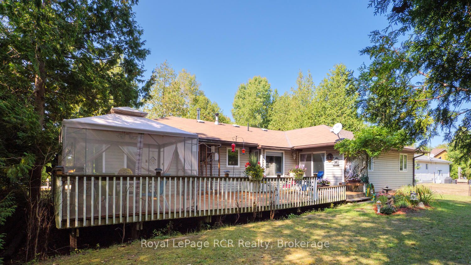 55 Shamrock Boulevard Property Photo 45