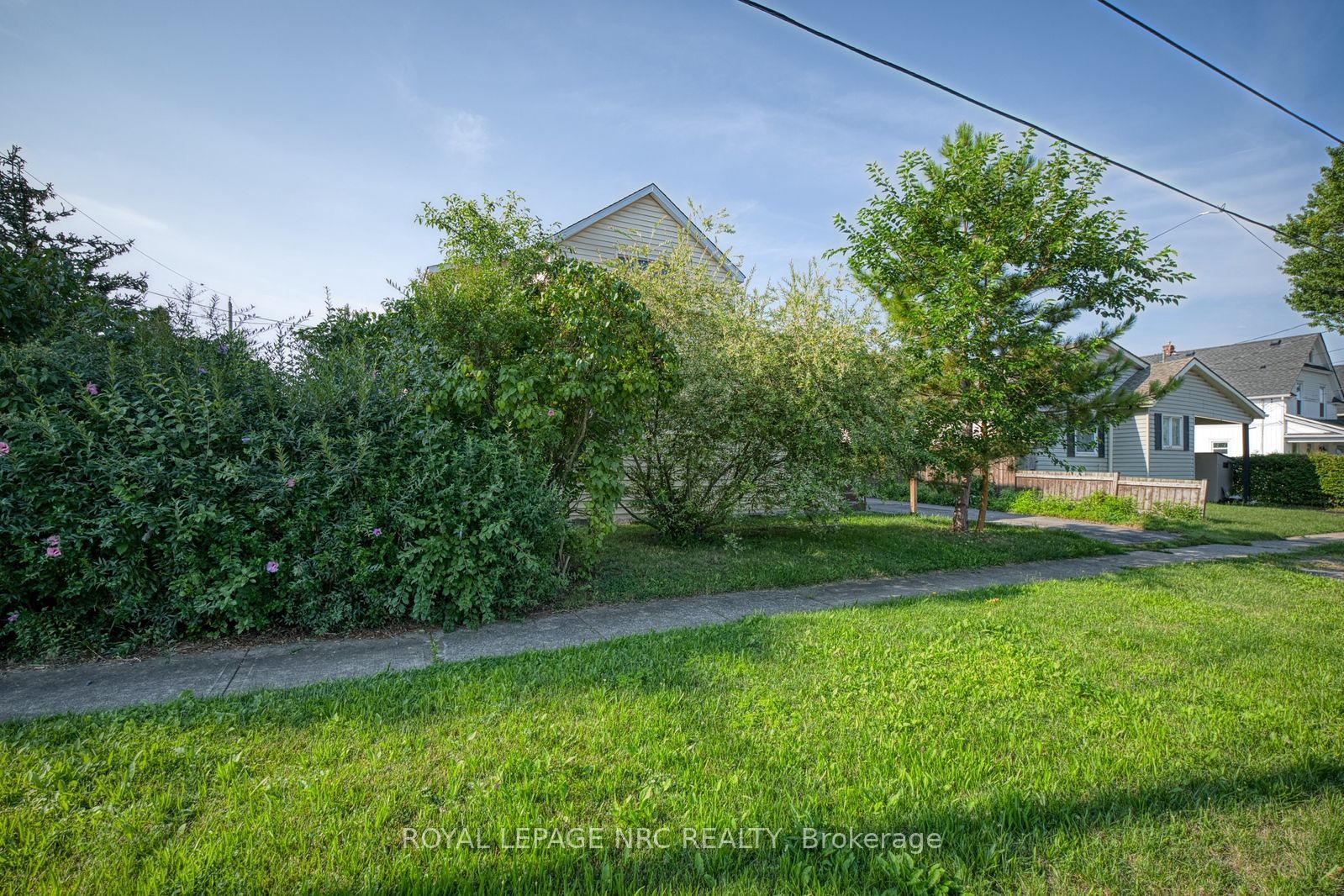 242 Henrietta Street Property Photo 2