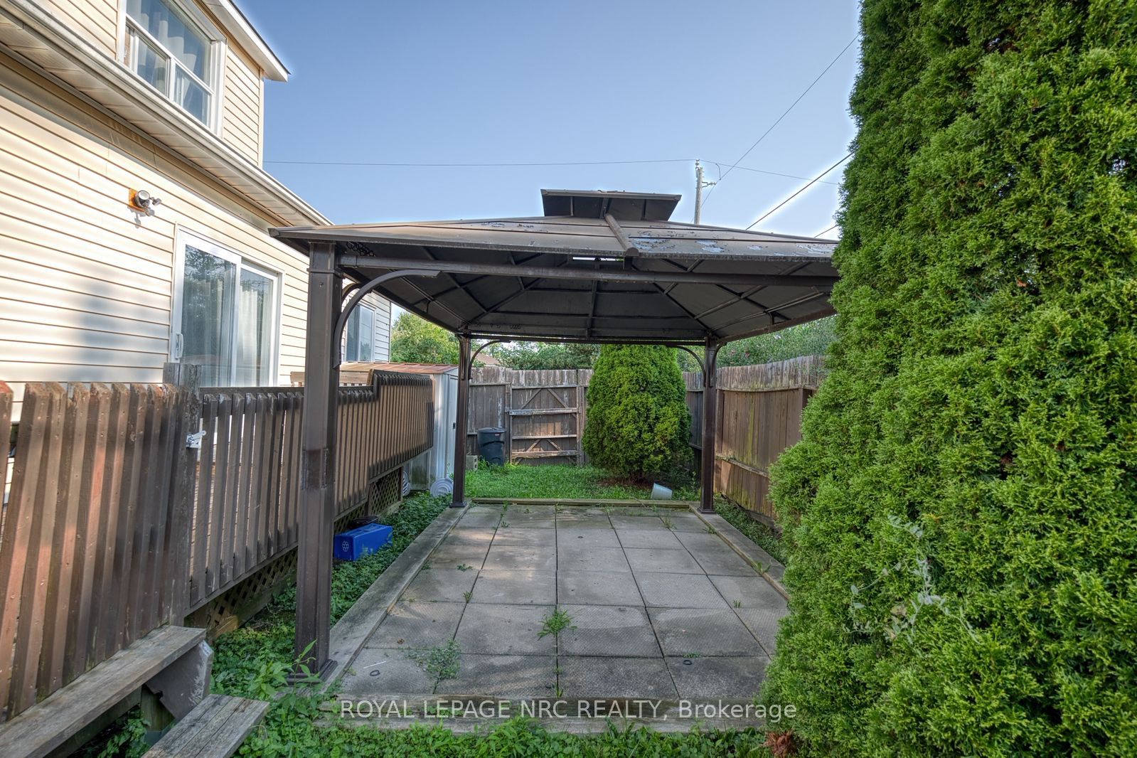 242 Henrietta Street Property Photo 7