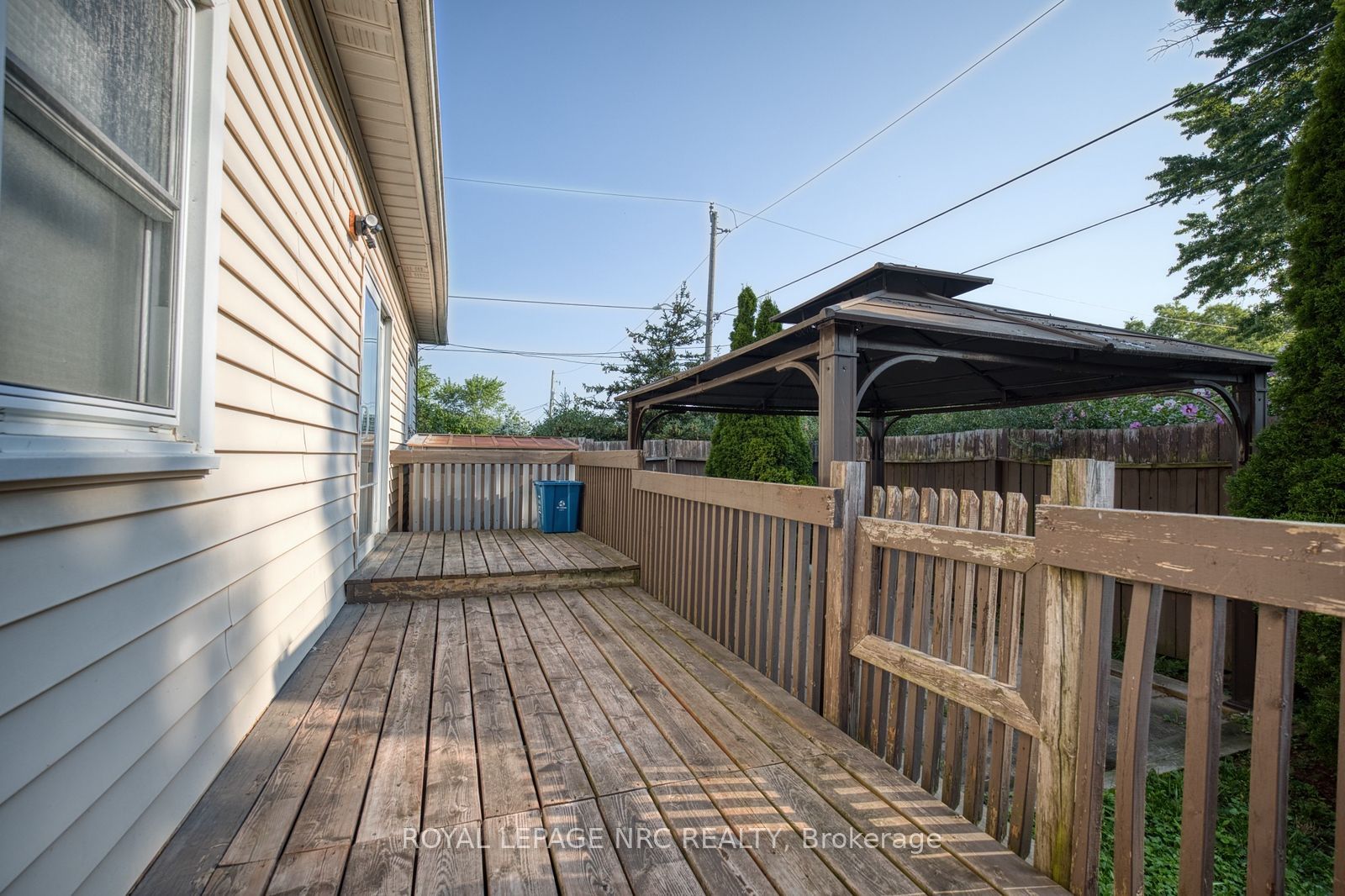 242 Henrietta Street Property Photo 8
