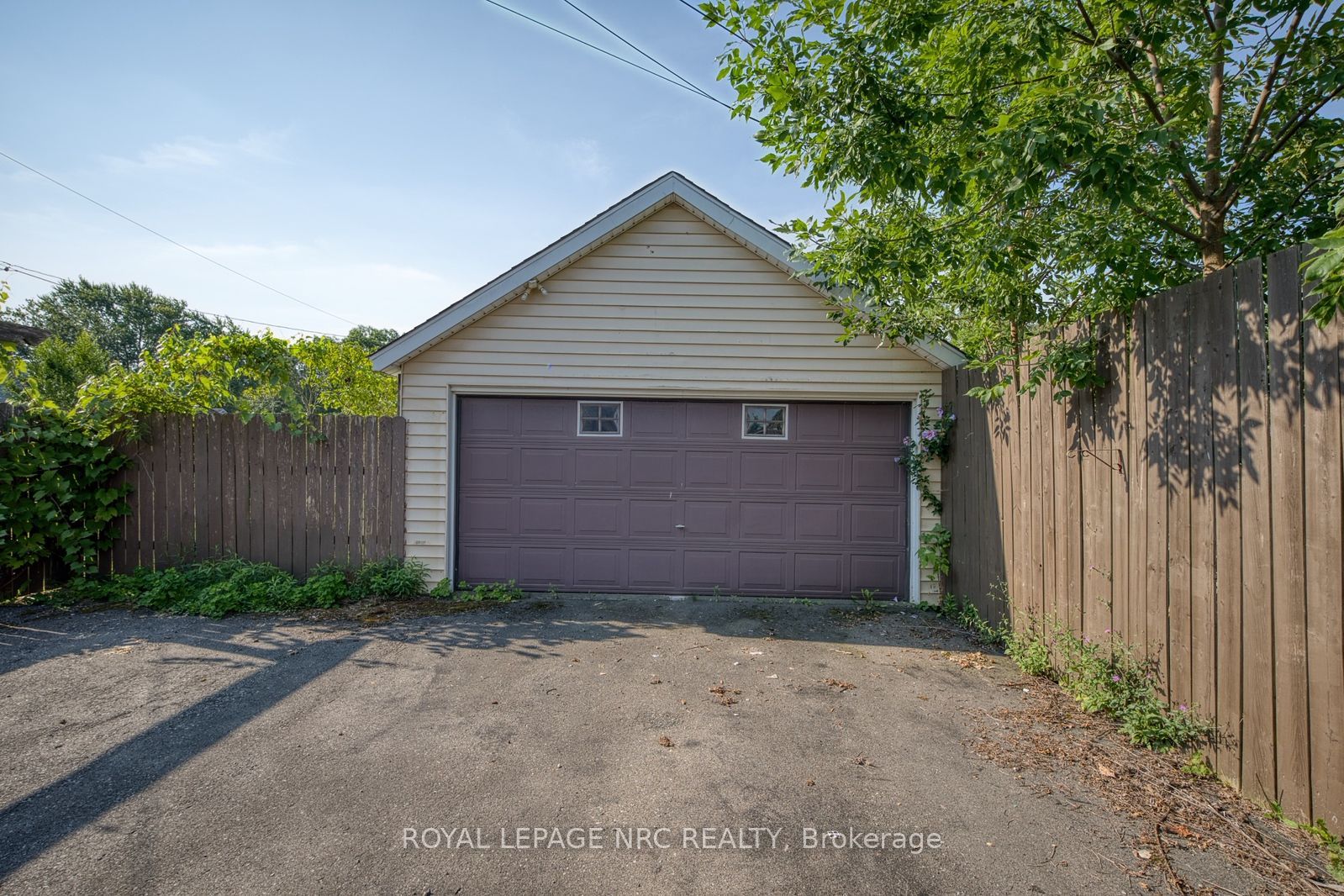 242 Henrietta Street Property Photo 9