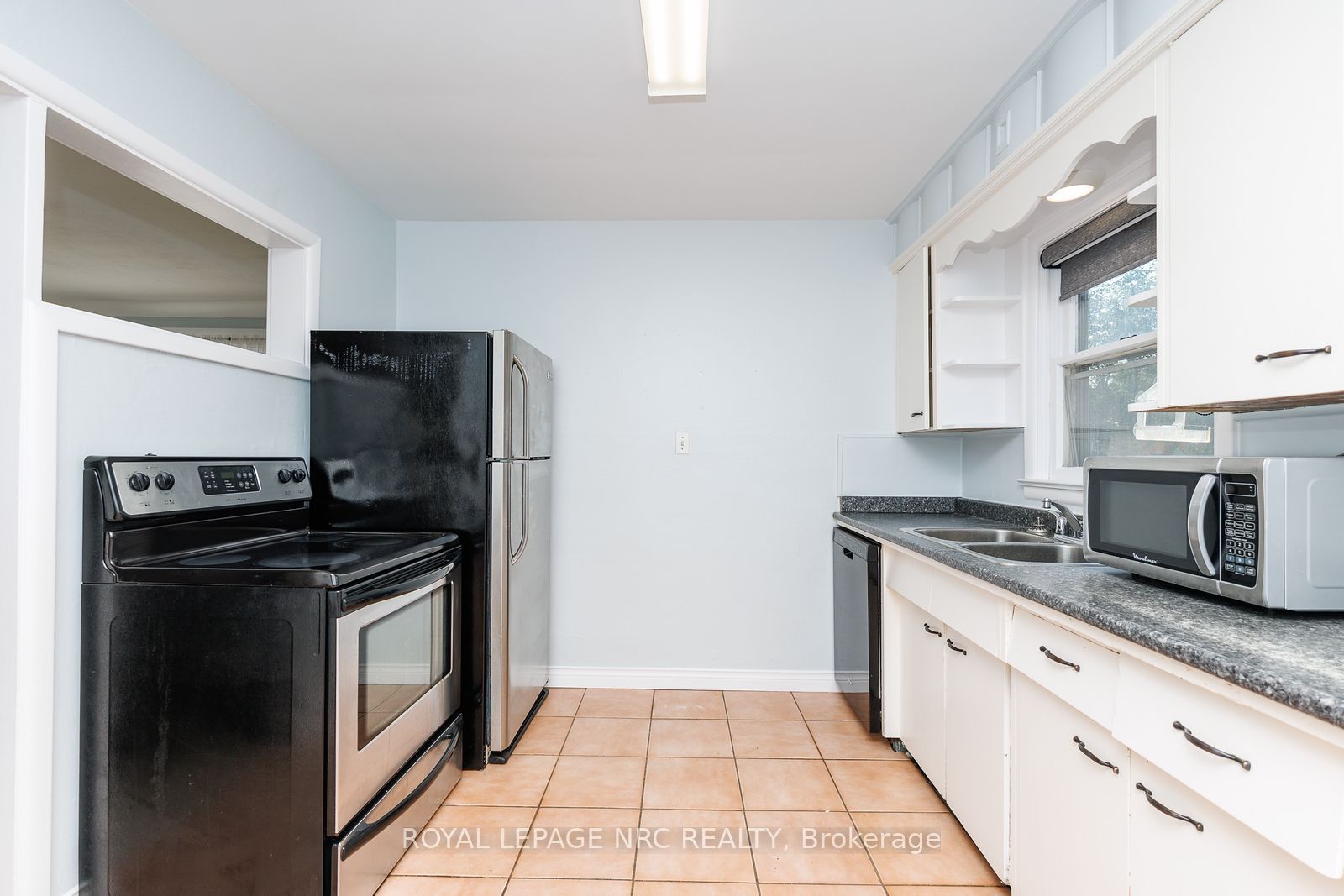 242 Henrietta Street Property Photo 25