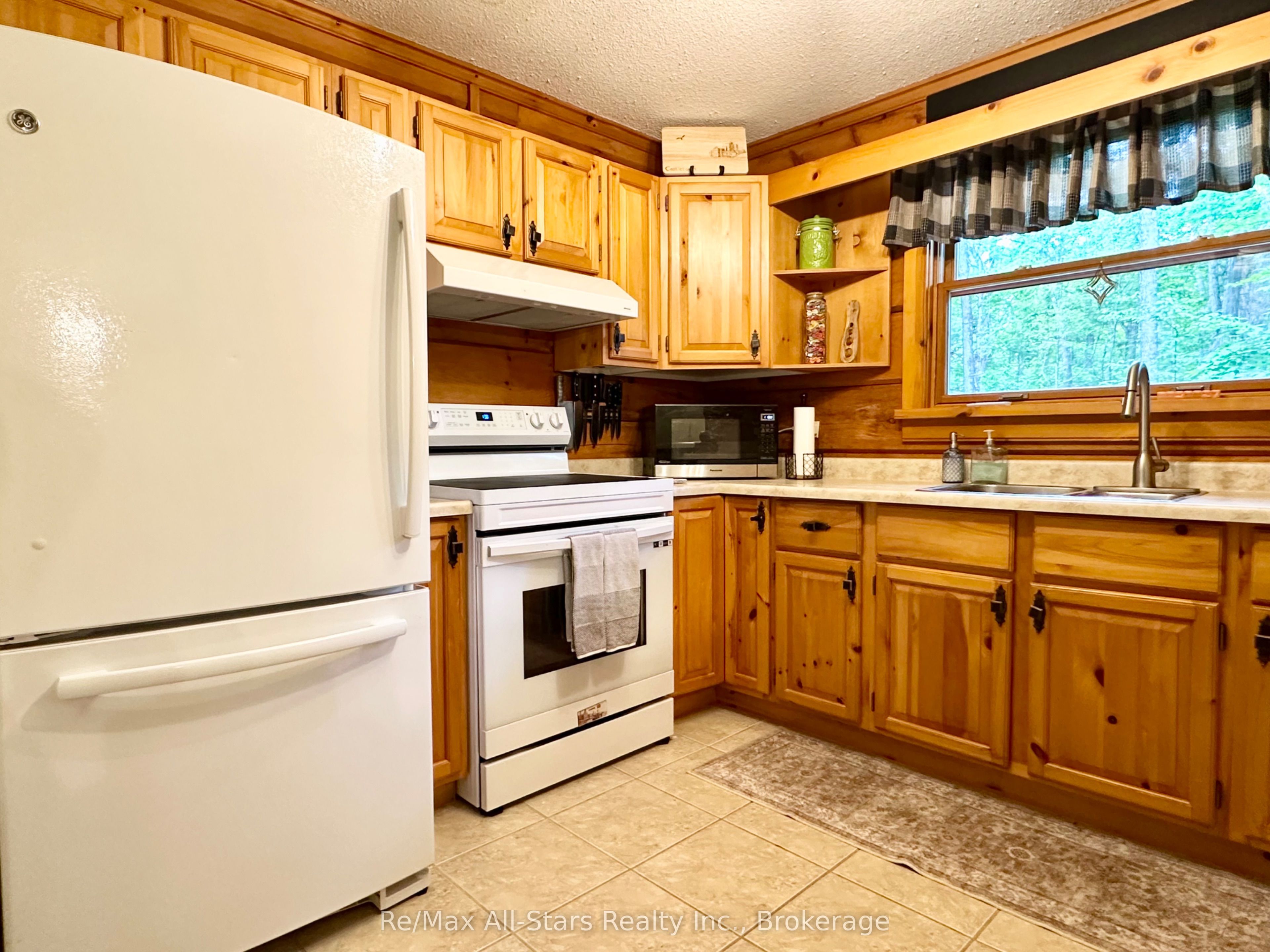 55 Golf Club Crescent Property Photo 8