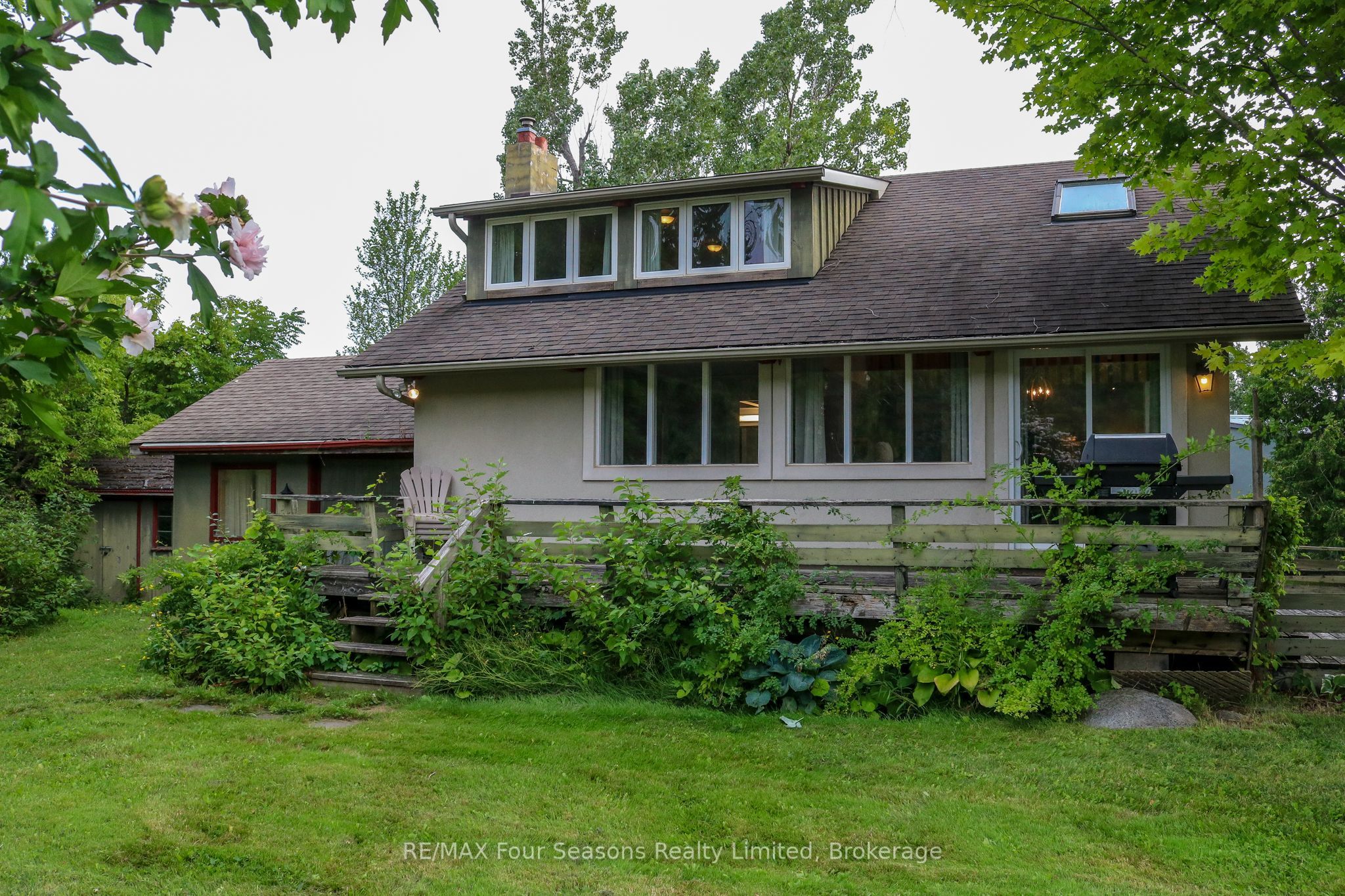 163 Craigleith Road Property Photo 1
