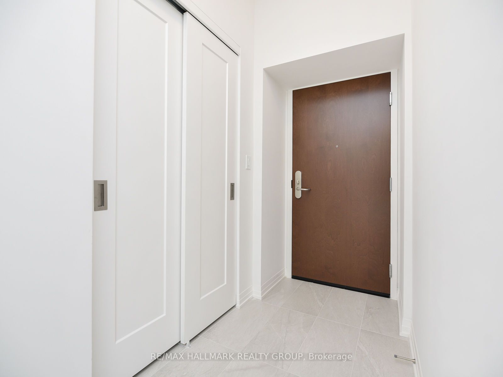 805 Carling Avenue 709 Property Photo 9