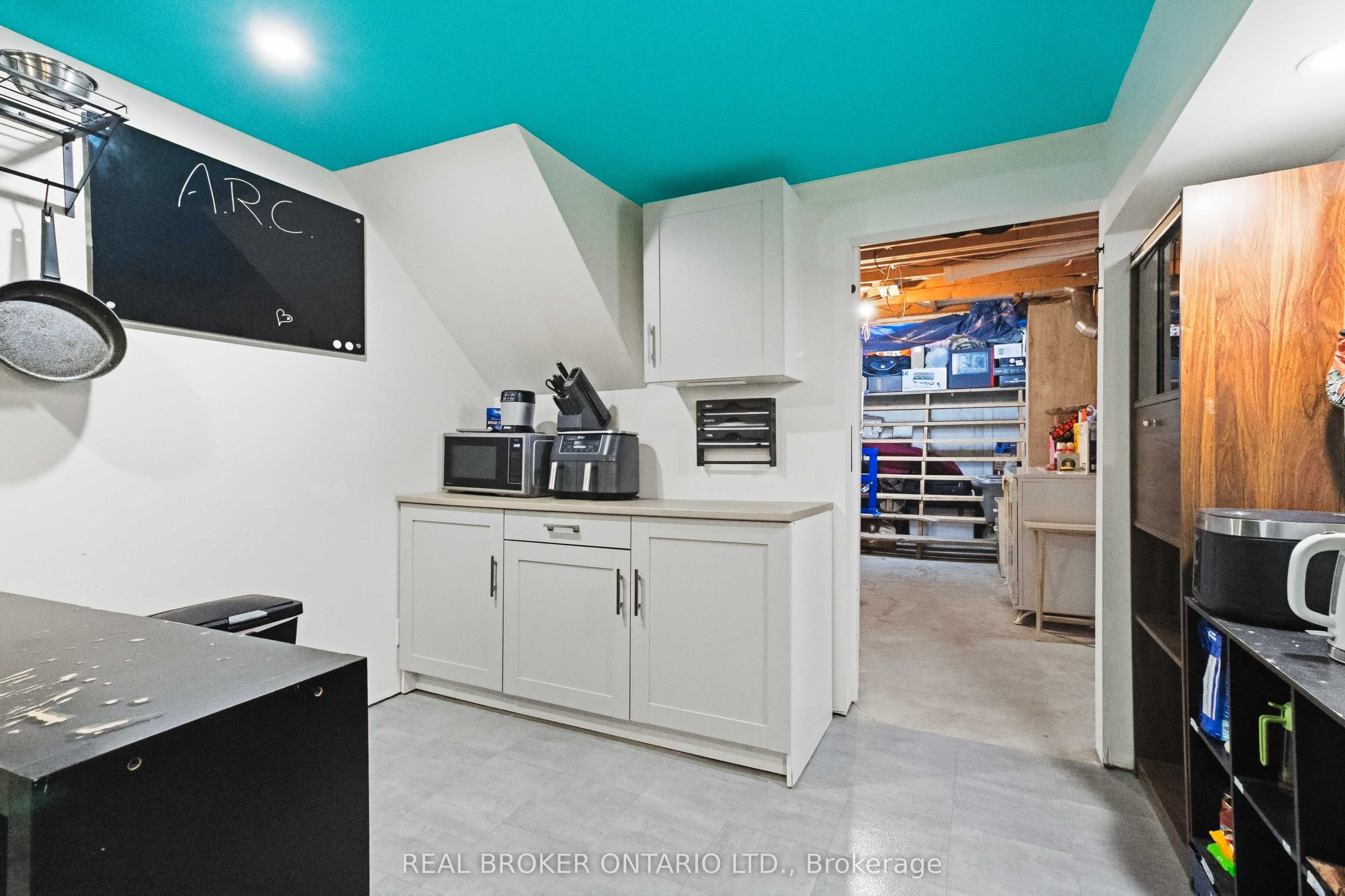 12 Hamdun Lane Property Photo 35