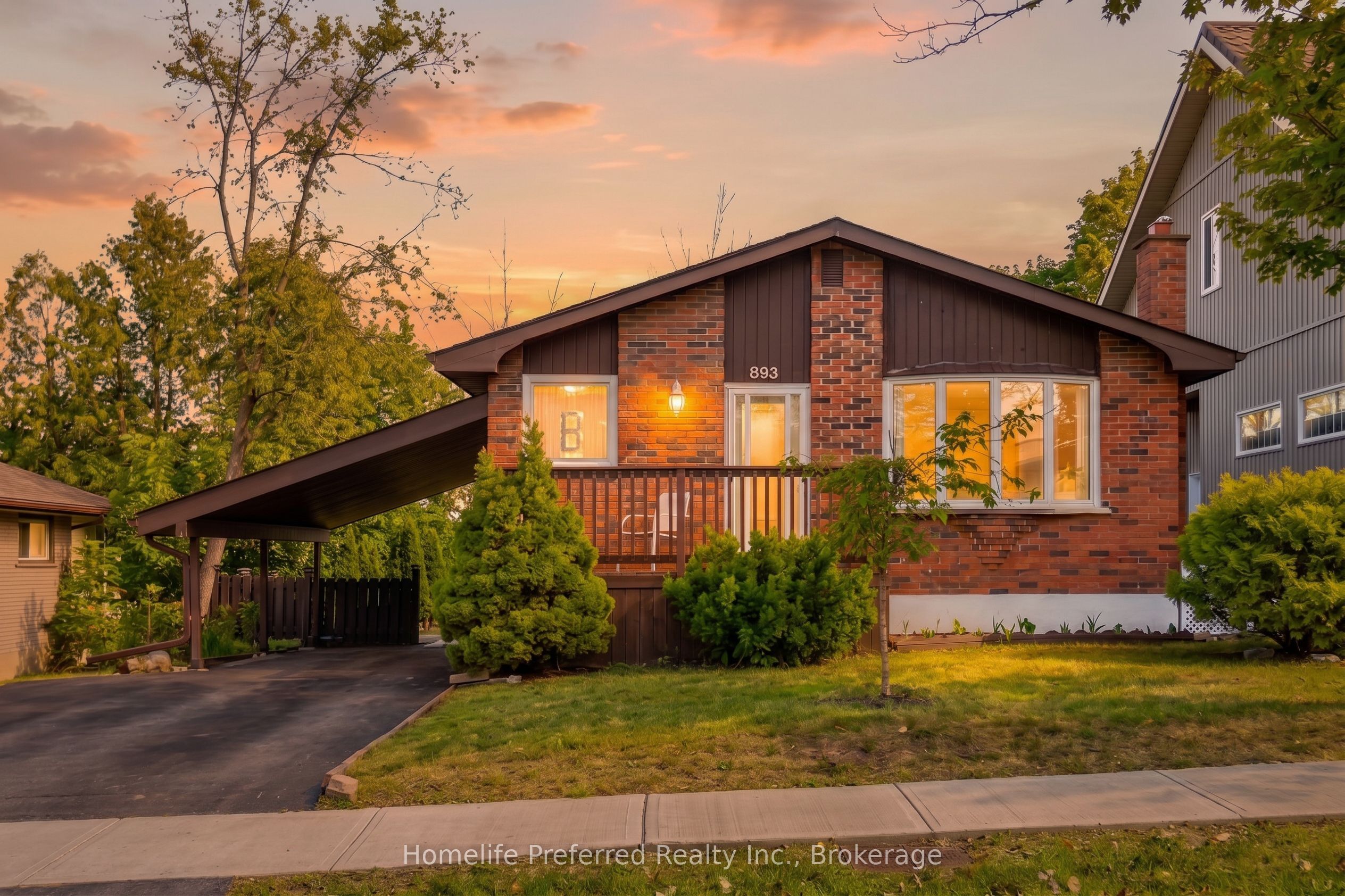 893 Cumberland Avenue Property Photo 1