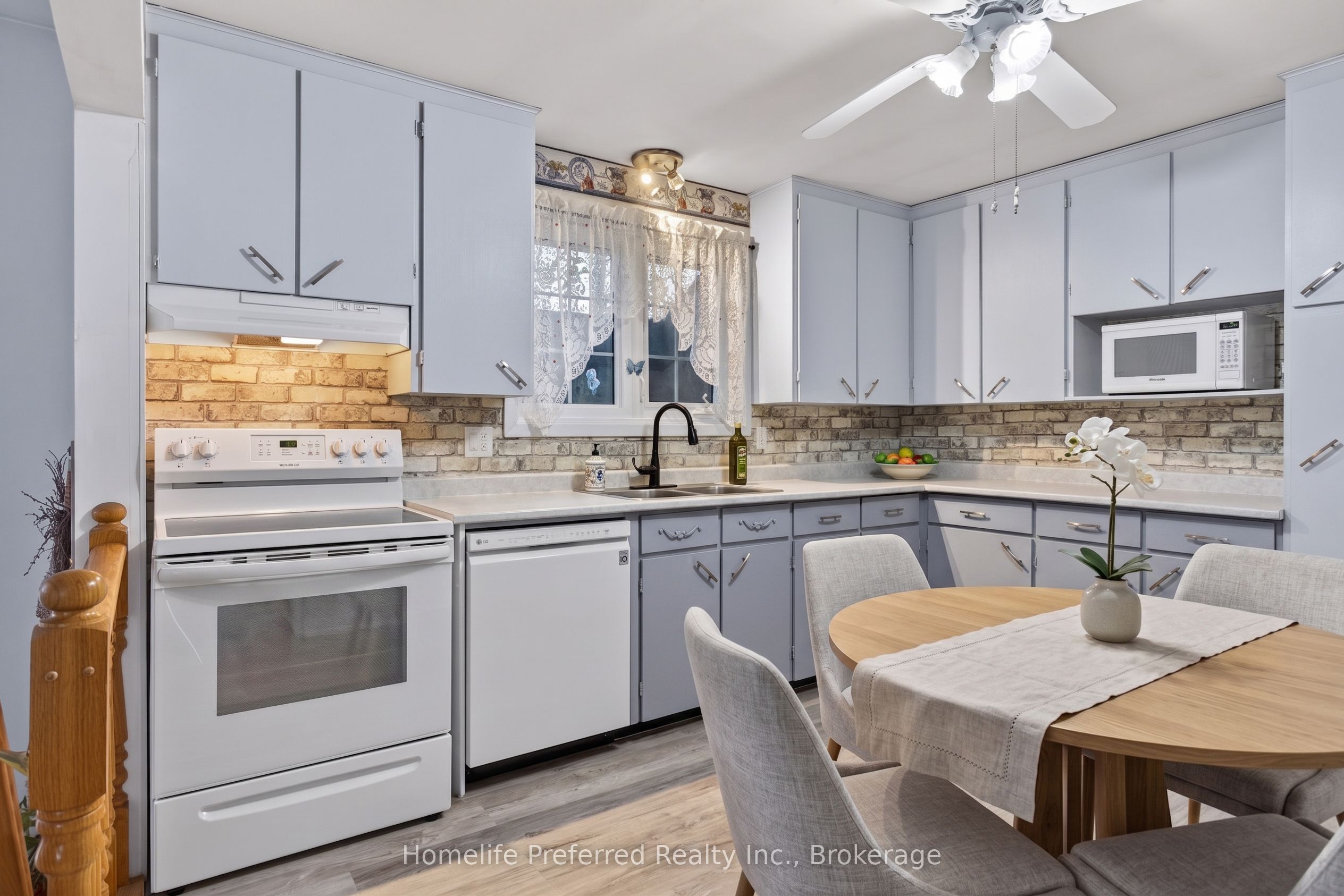 893 Cumberland Avenue Property Photo 6