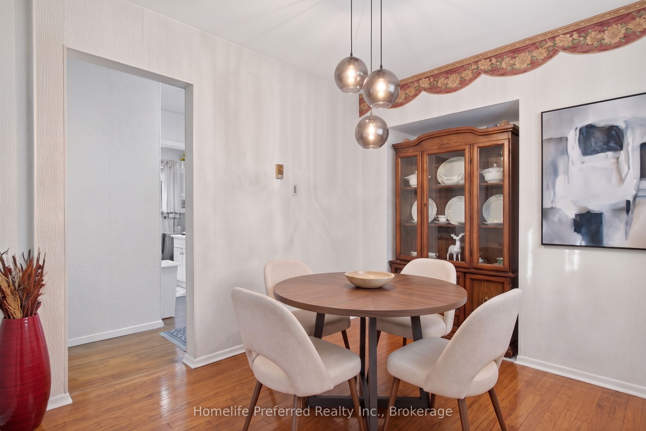 893 Cumberland Avenue Property Photo 9