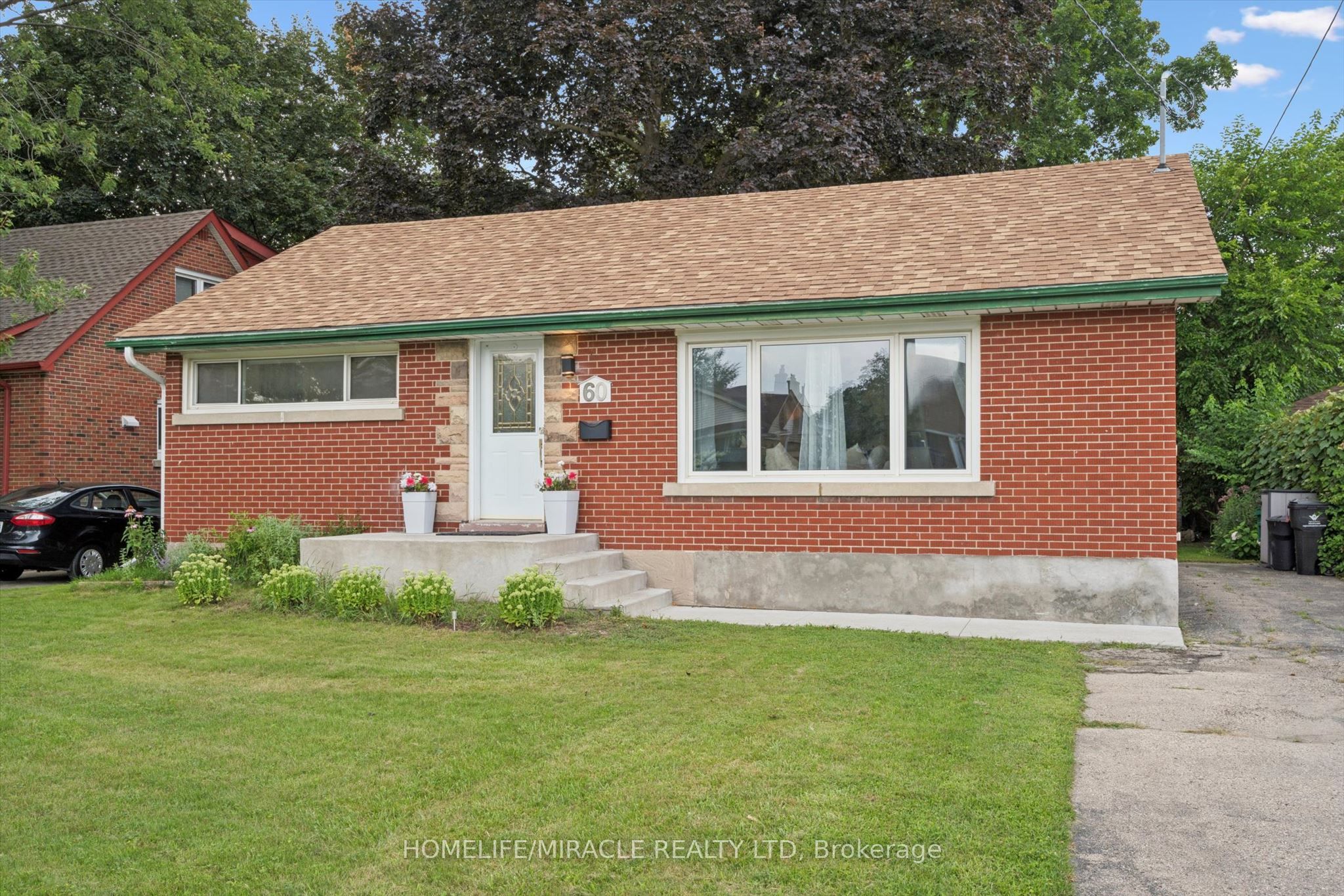 60 Edinburgh Road Property Photo 3