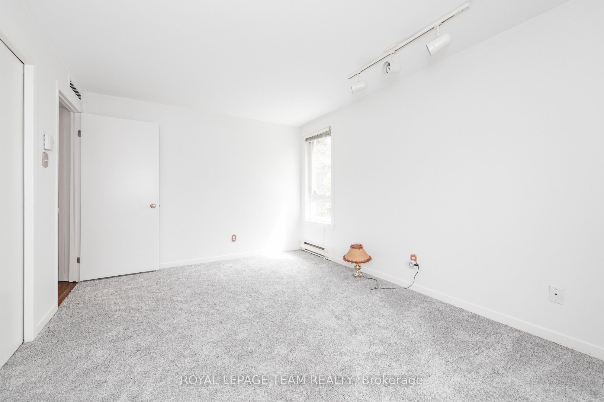 939 North River Road 105 Property Photo 19