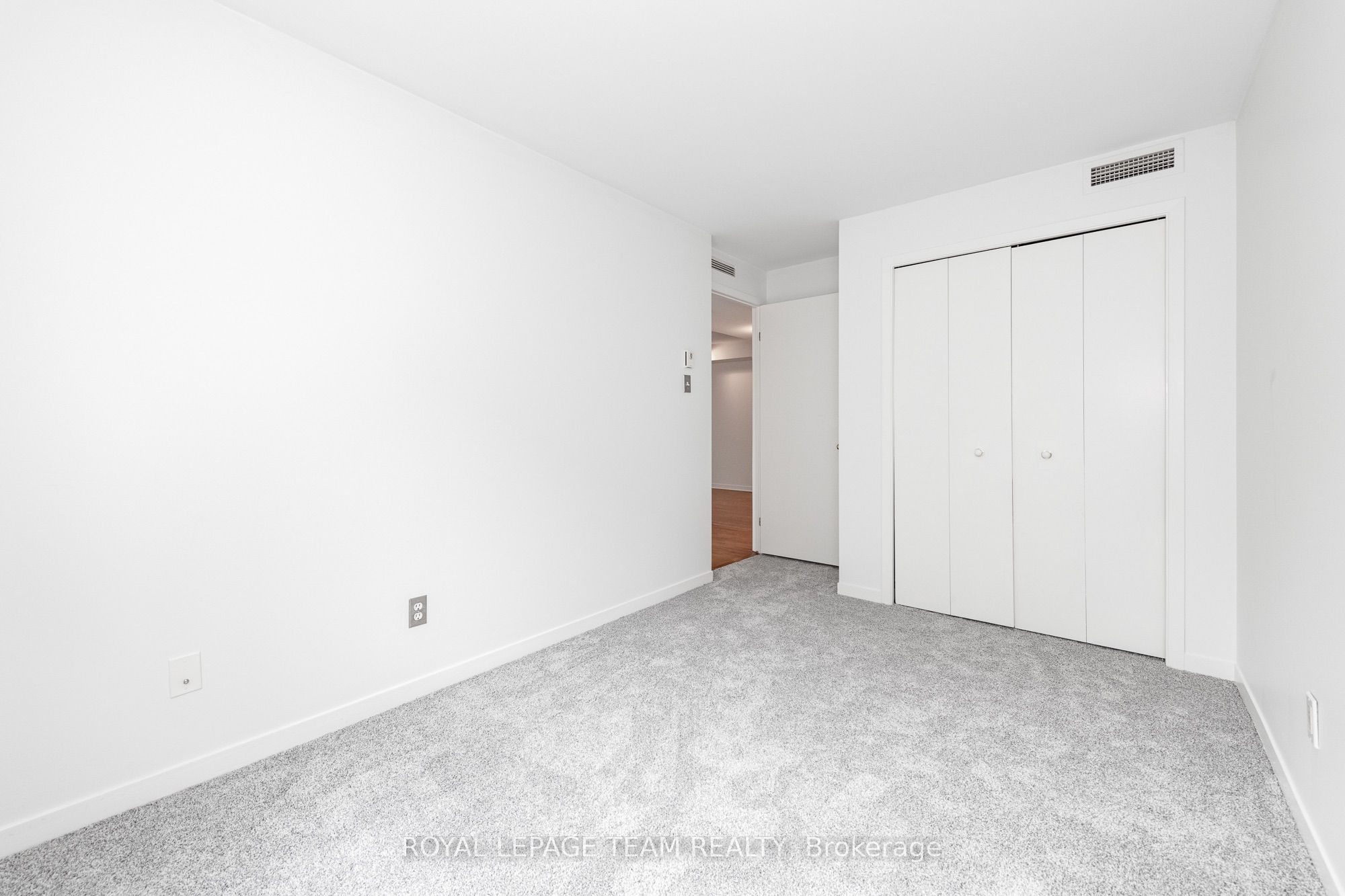 939 North River Road 105 Property Photo 25