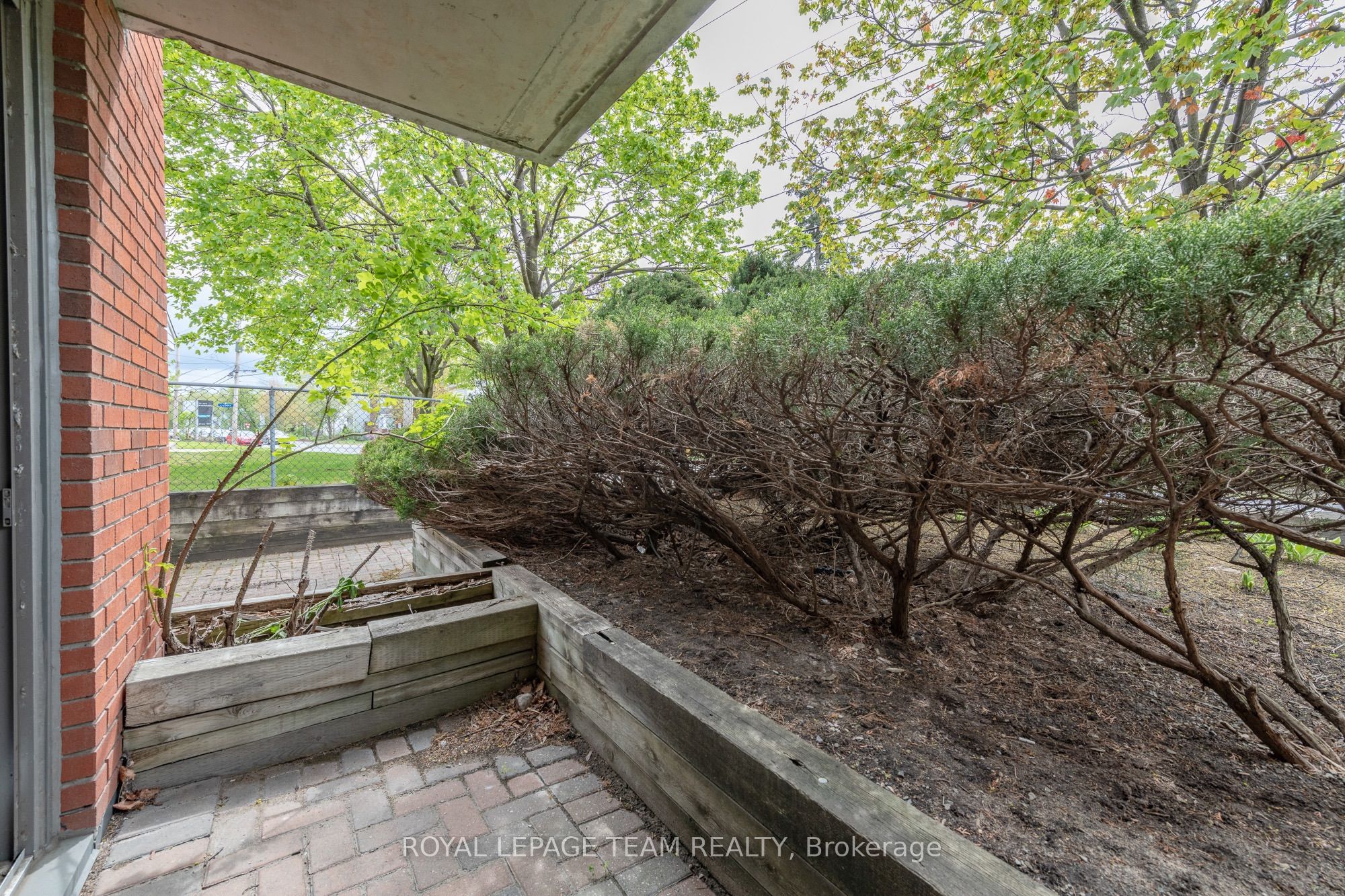 939 North River Road 105 Property Photo 32