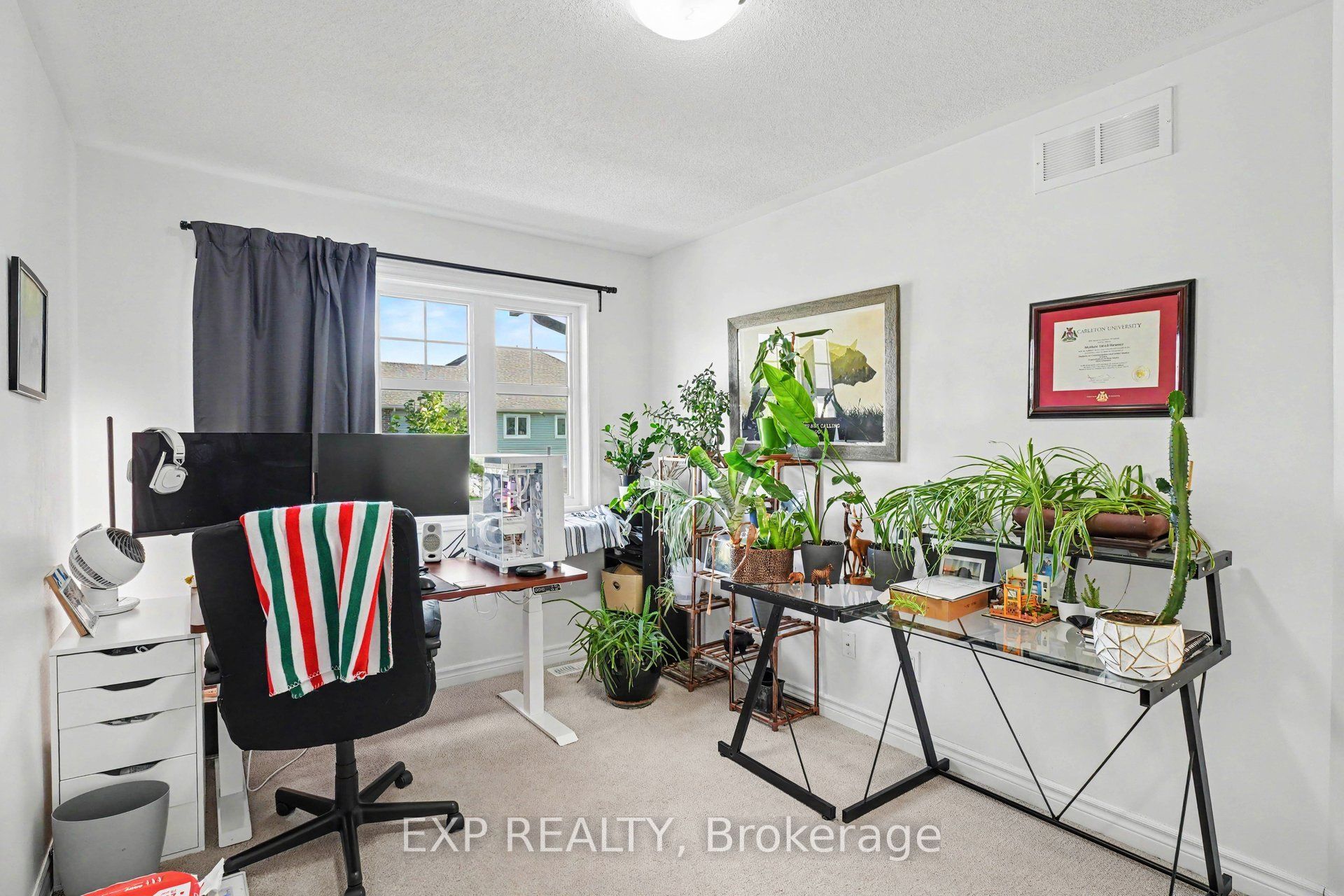 897 Bunchberry Way Property Photo 12