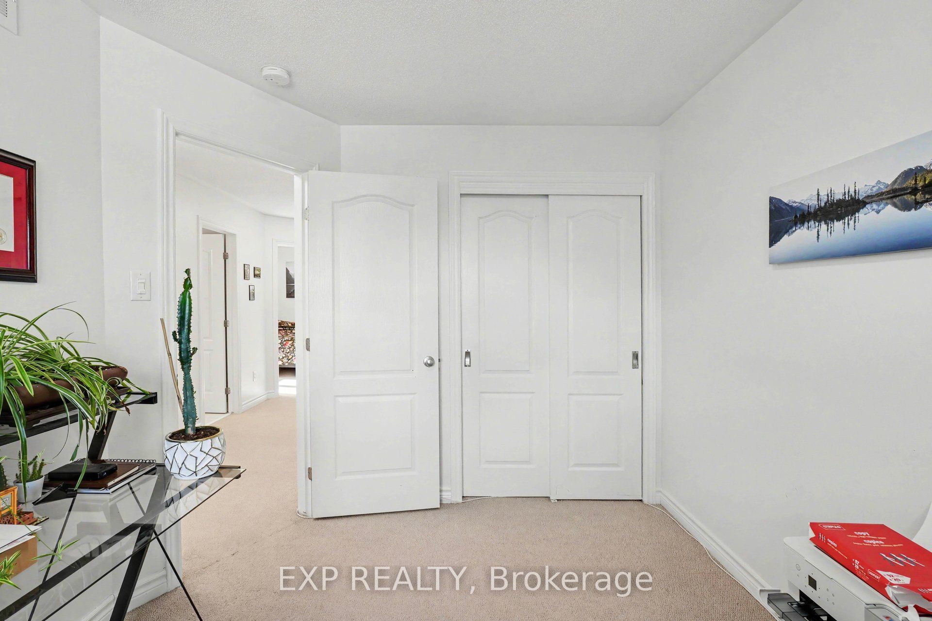 897 Bunchberry Way Property Photo 13
