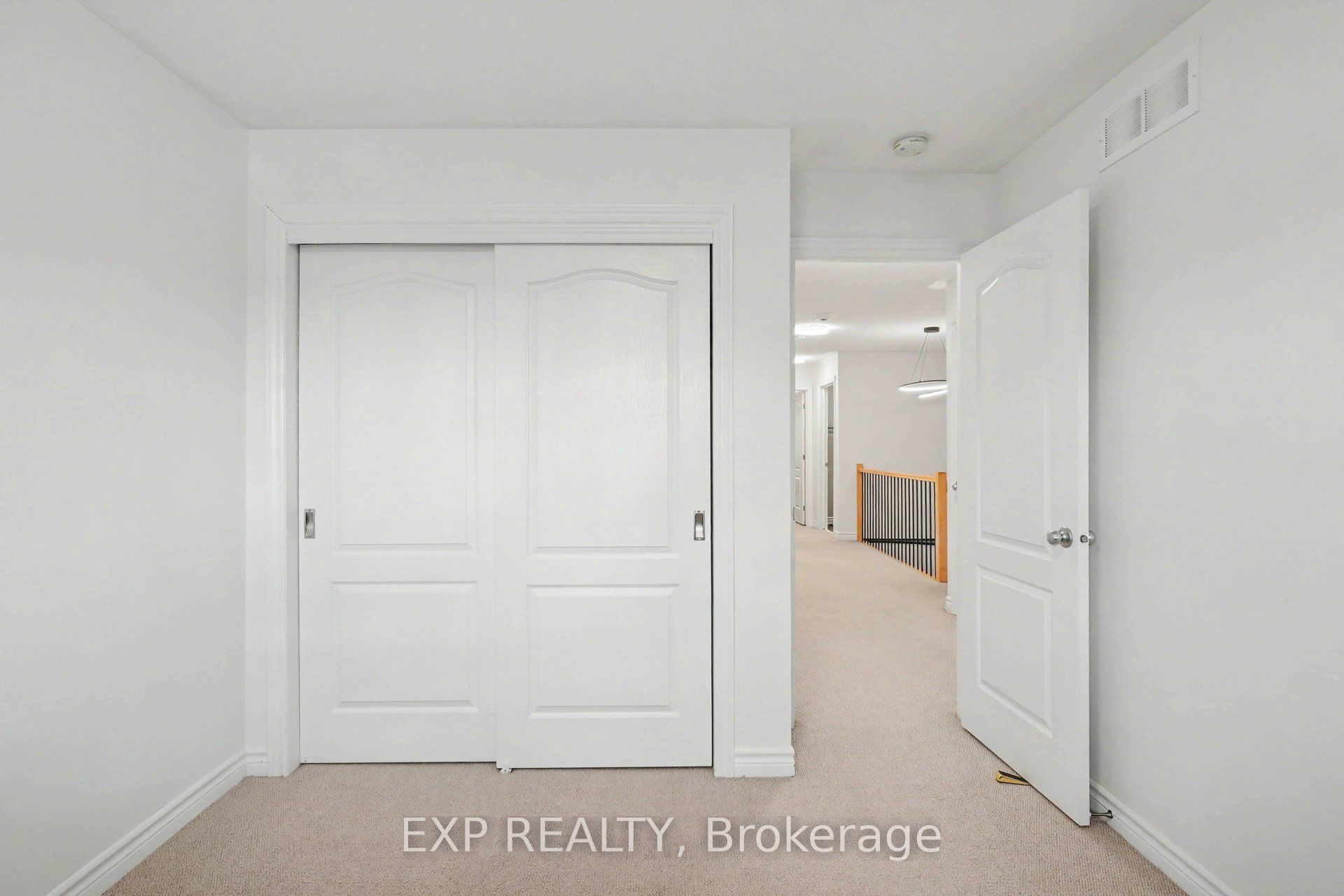 897 Bunchberry Way Property Photo 14