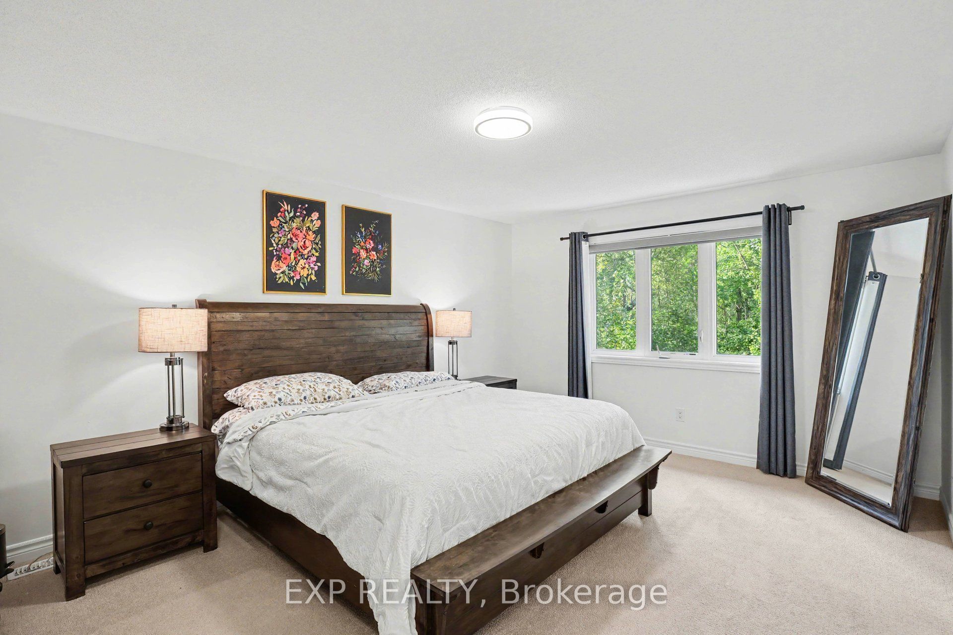 897 Bunchberry Way Property Photo 16