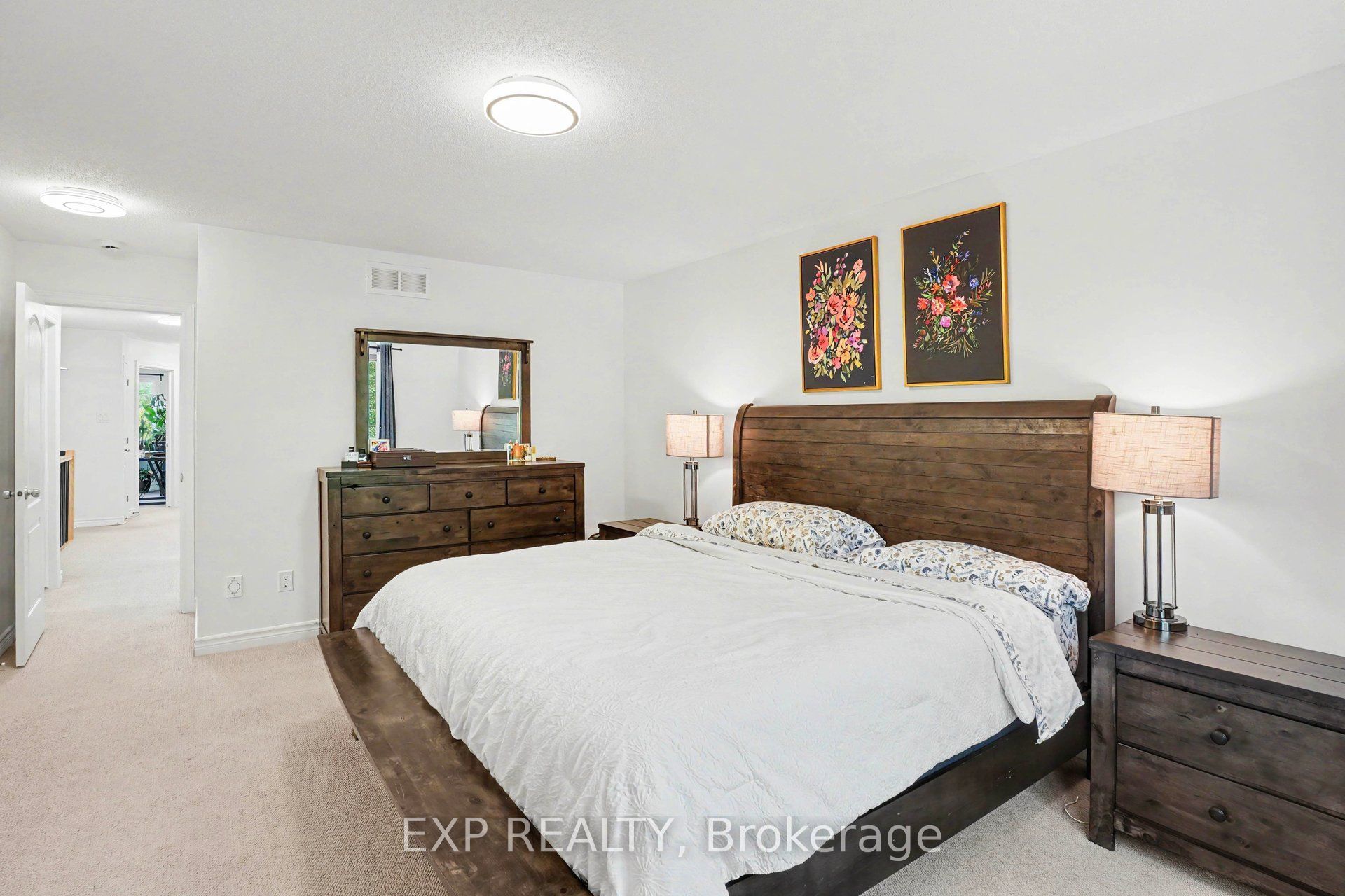 897 Bunchberry Way Property Photo 17