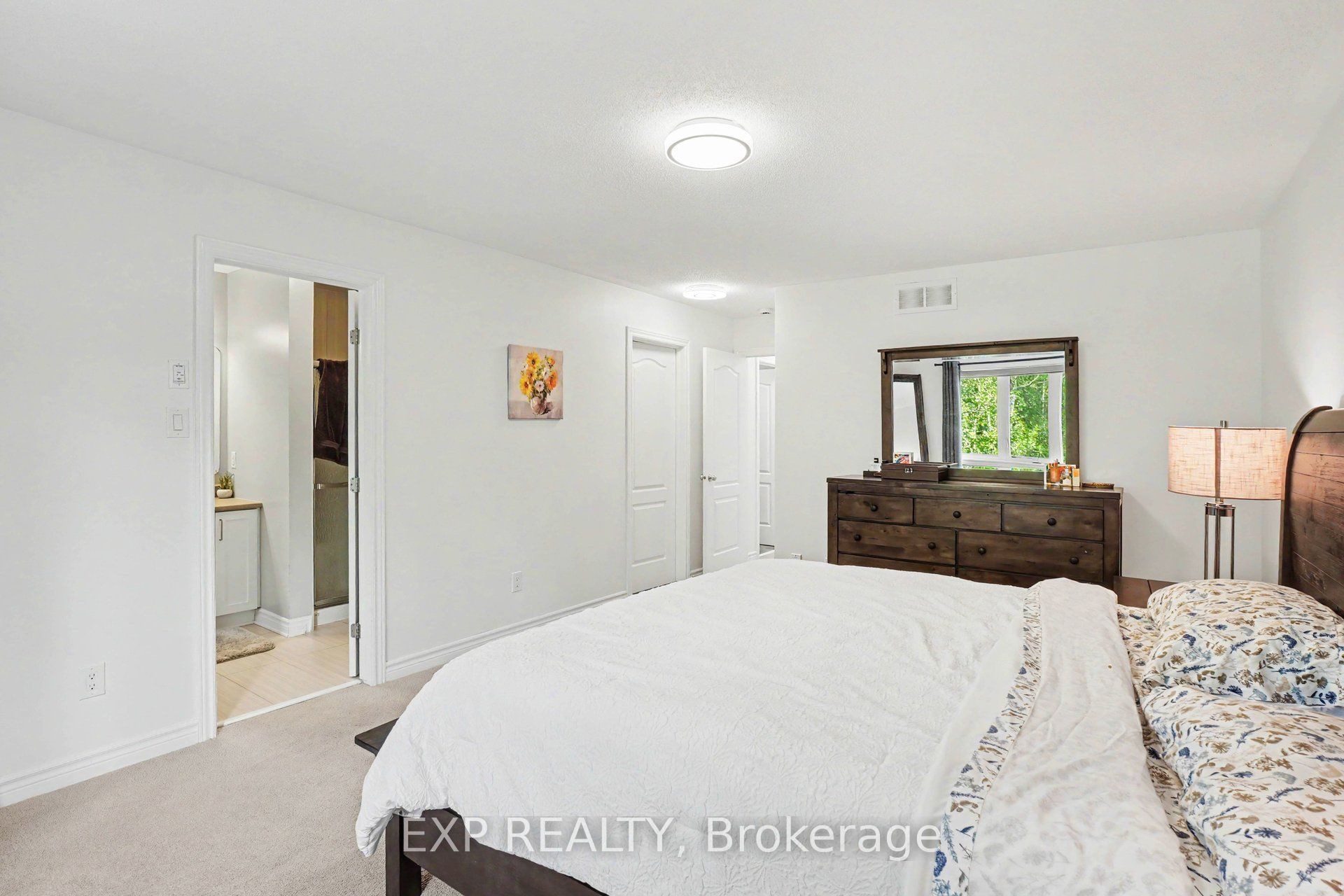 897 Bunchberry Way Property Photo 18