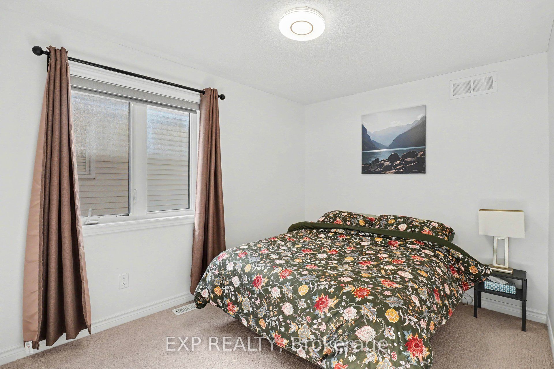 897 Bunchberry Way Property Photo 19