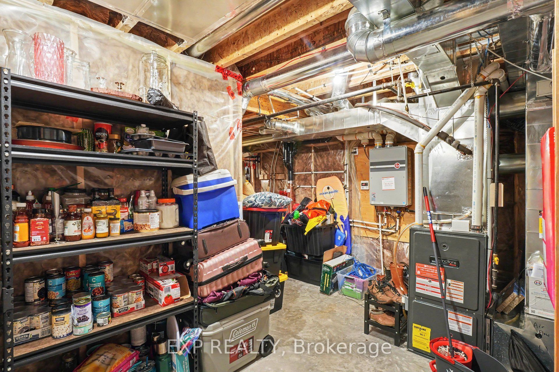 897 Bunchberry Way Property Photo 28