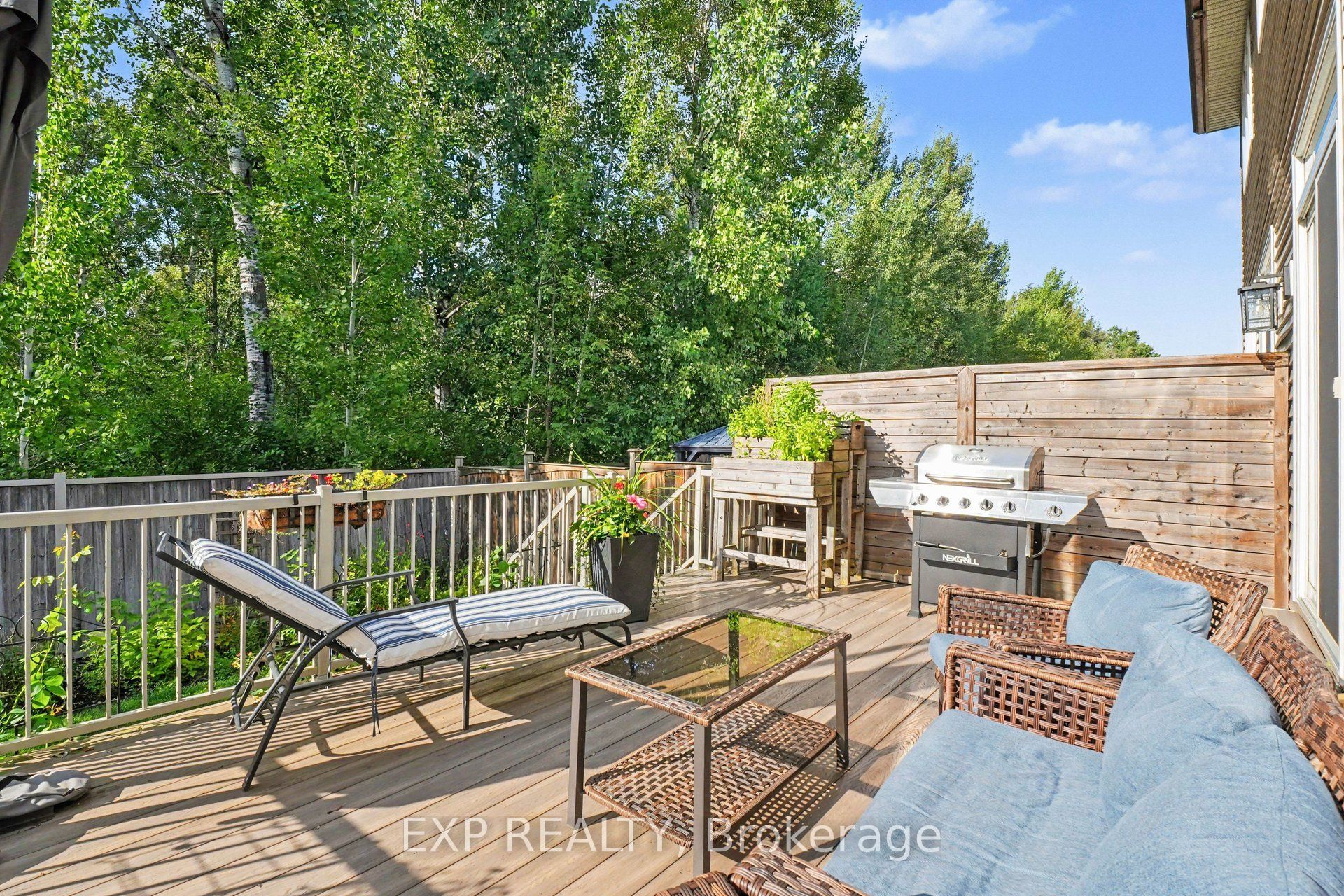 897 Bunchberry Way Property Photo 29