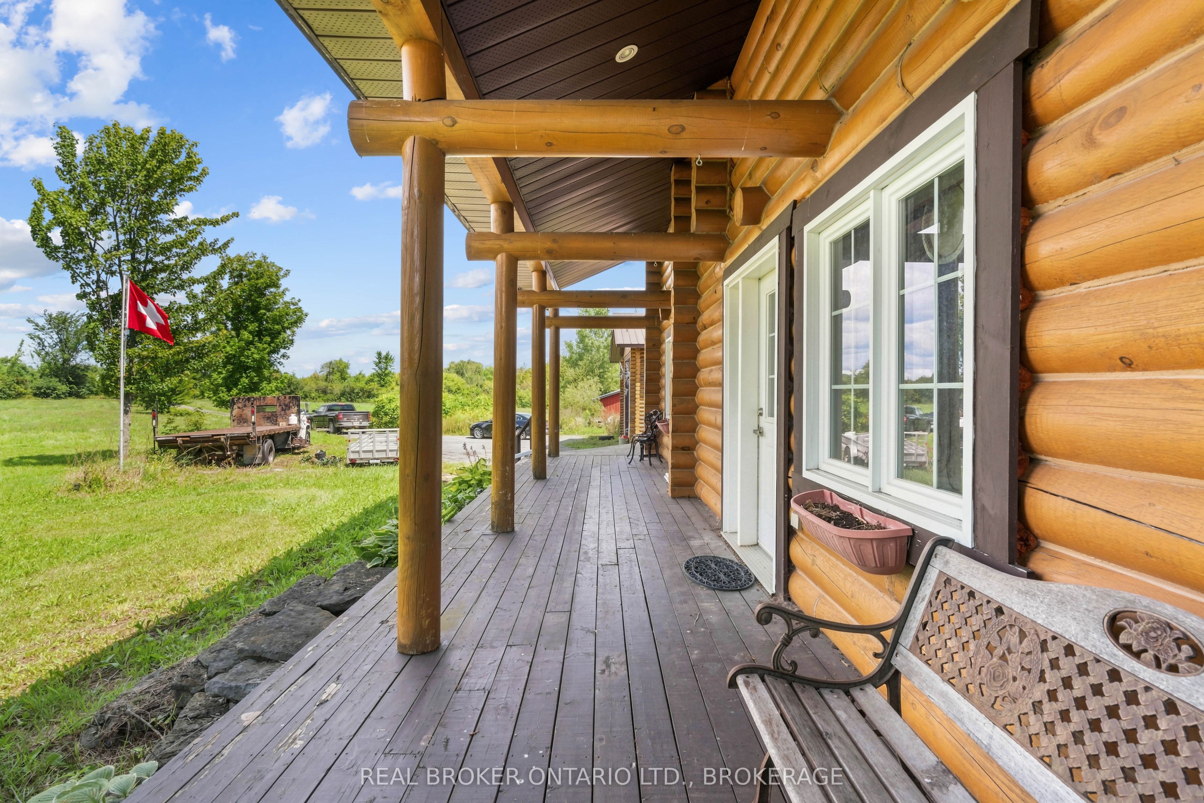 16610 Sixth Road Property Photo 5