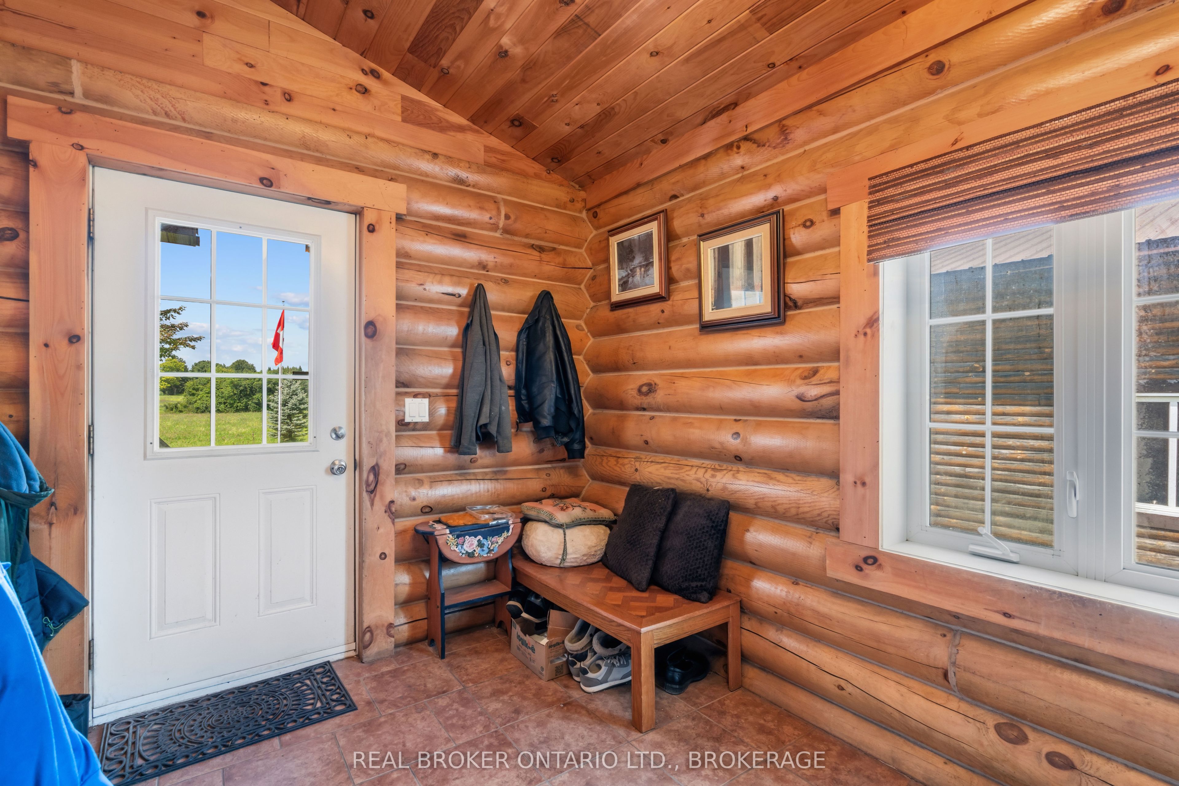 16610 Sixth Road Property Photo 6