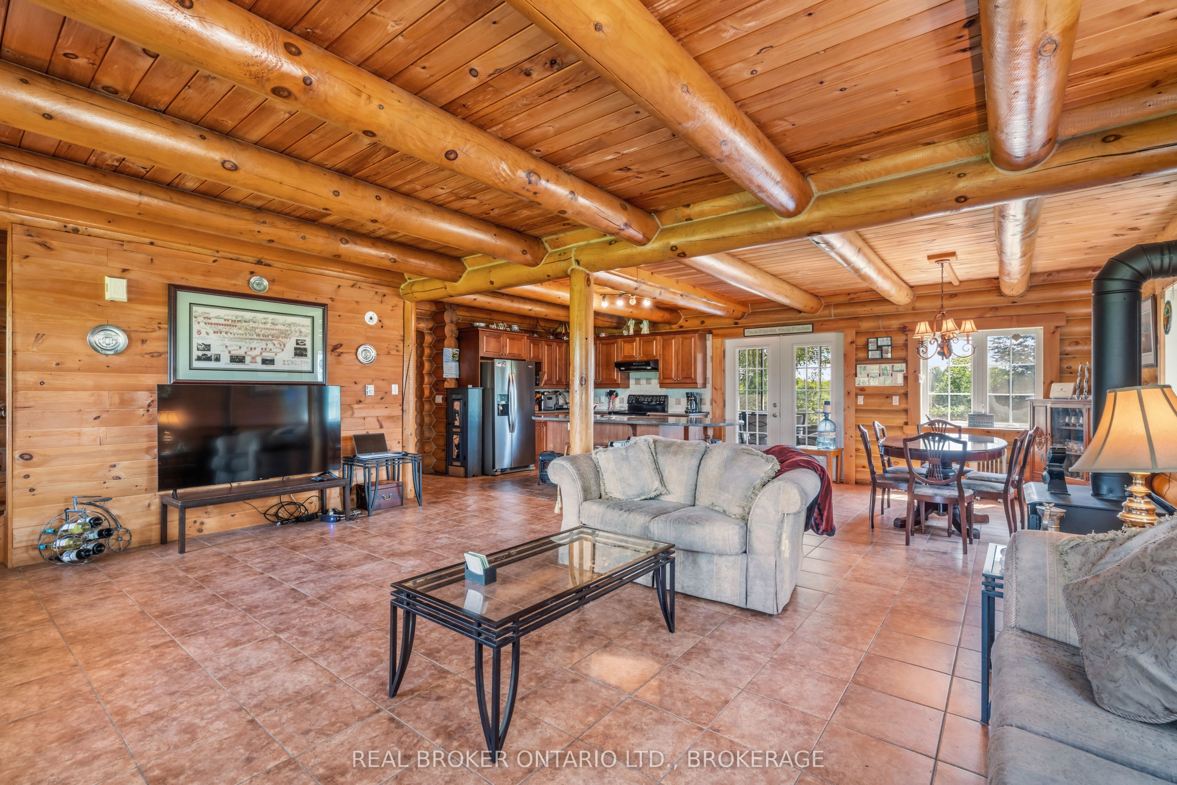 16610 Sixth Road Property Photo 9