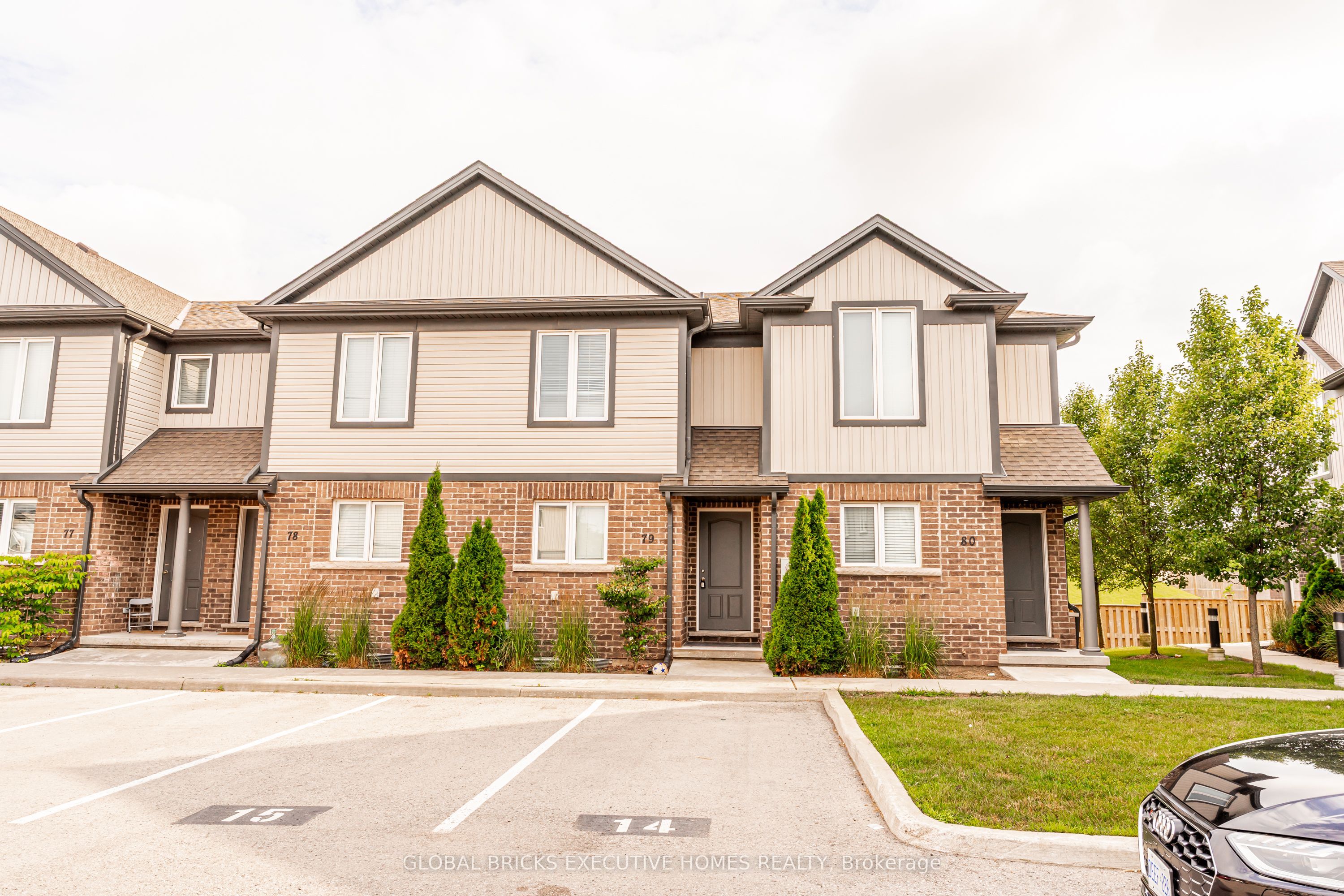 7768 Ascott Circle 79 Property Photo 1