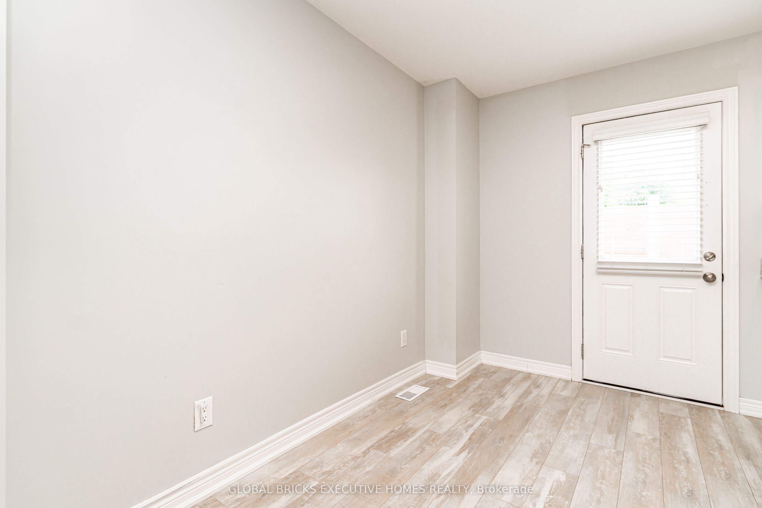 7768 Ascott Circle 79 Property Photo 17