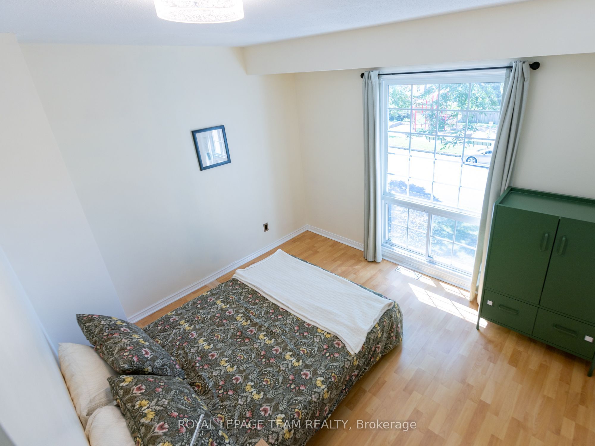 930 Alenmede Crescent Property Photo 17