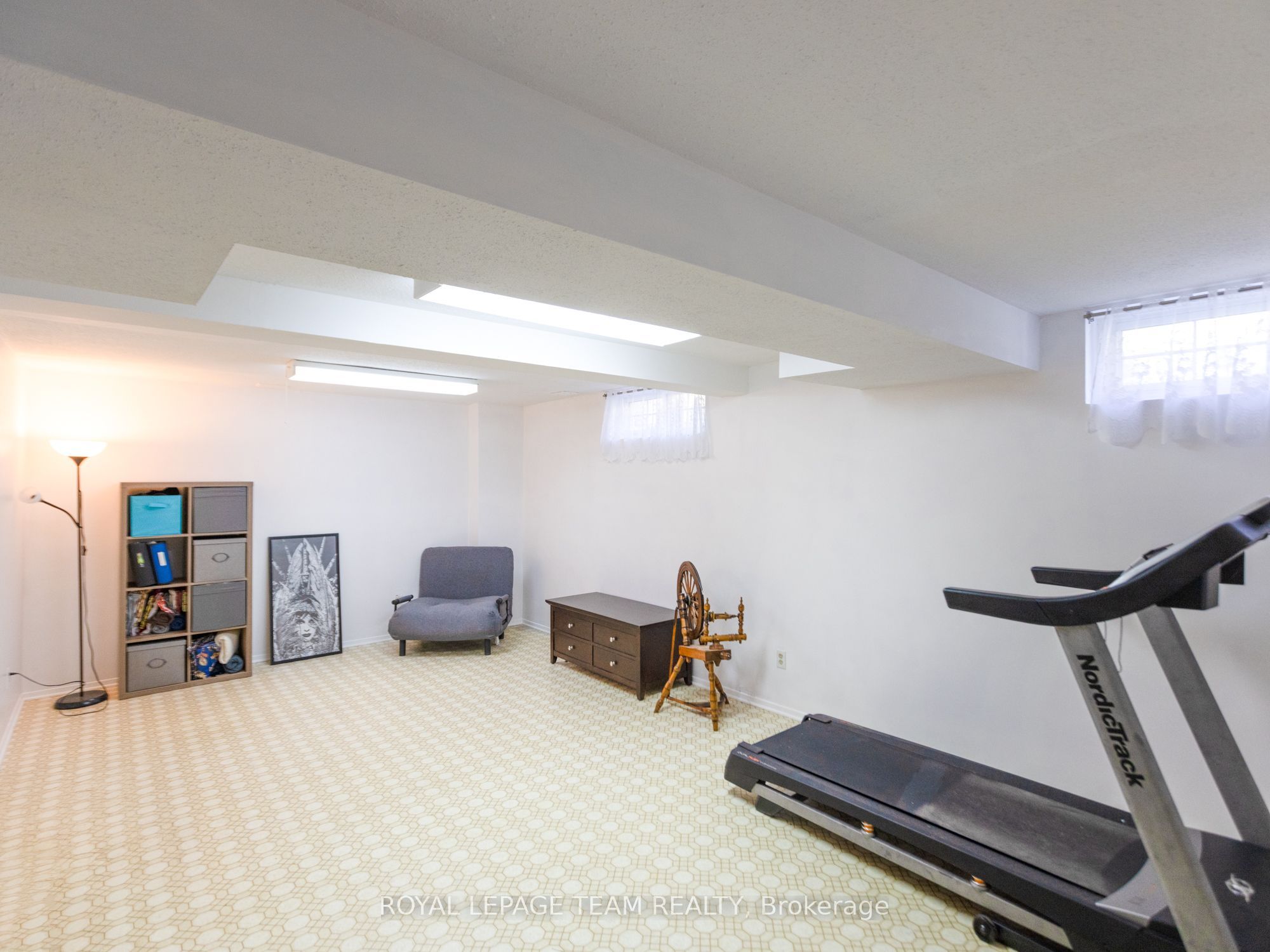 930 Alenmede Crescent Property Photo 20