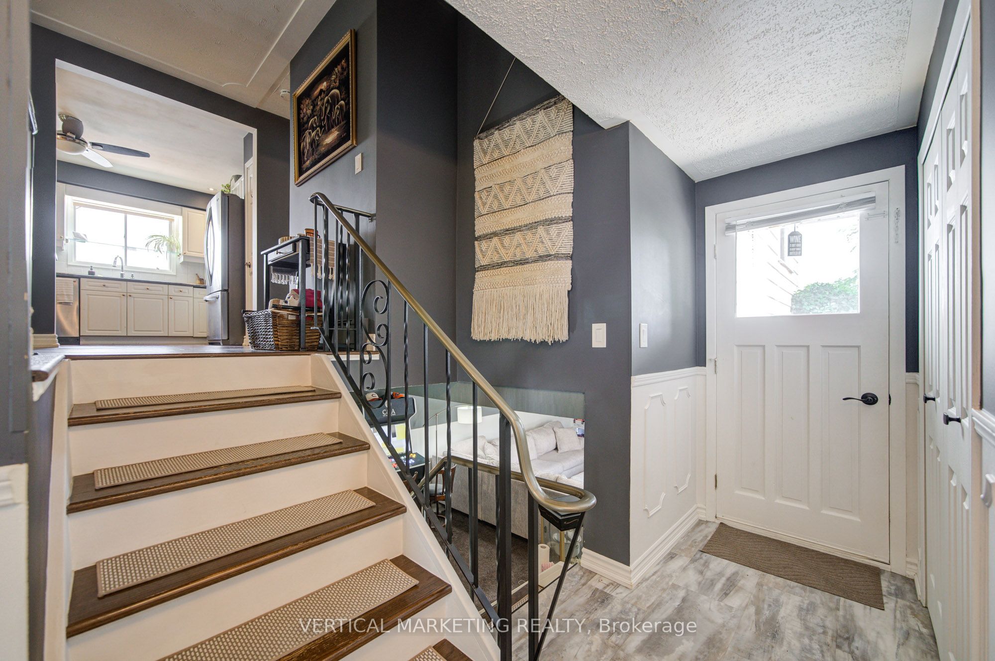 10 Crabapple Court Property Photo 8