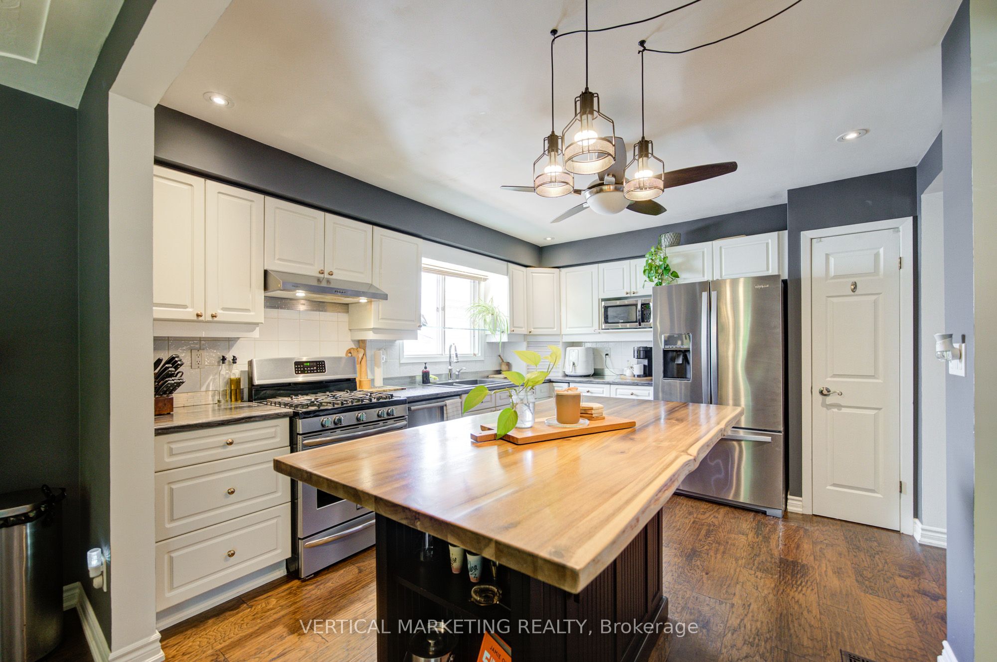10 Crabapple Court Property Photo 18